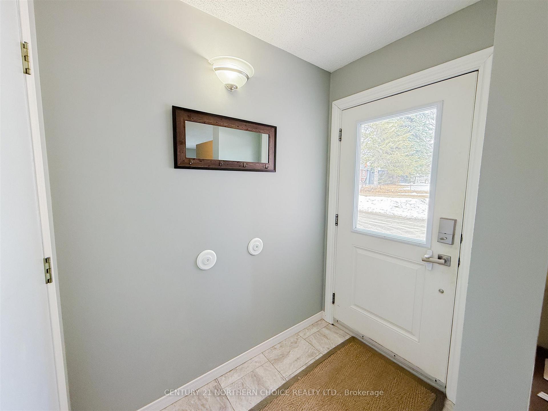 Photo 3 of 215 Front Street, Kenora, Keewatin — HOMEH