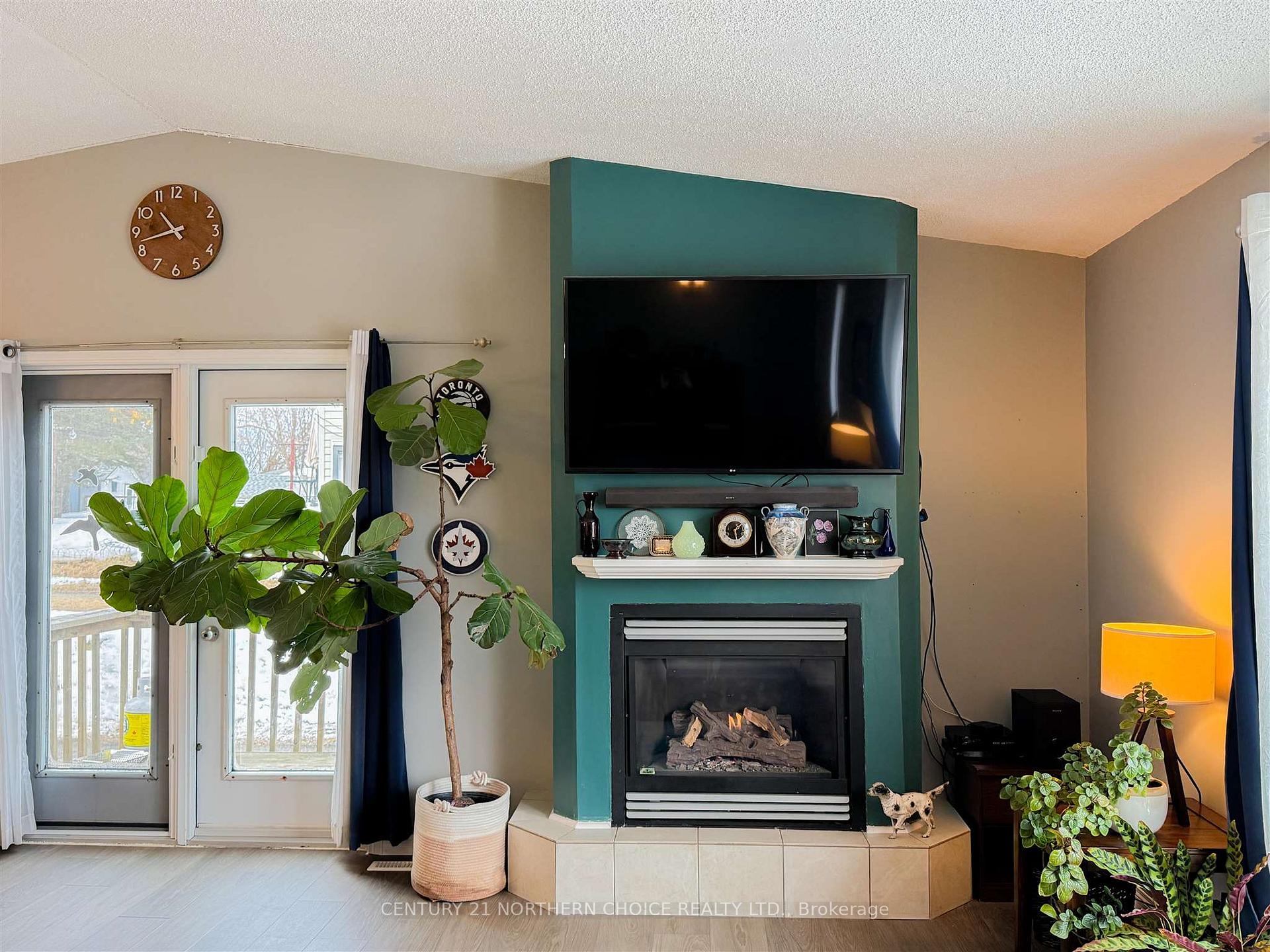 Photo 13 of 215 Front Street, Kenora, Keewatin — HOMEH