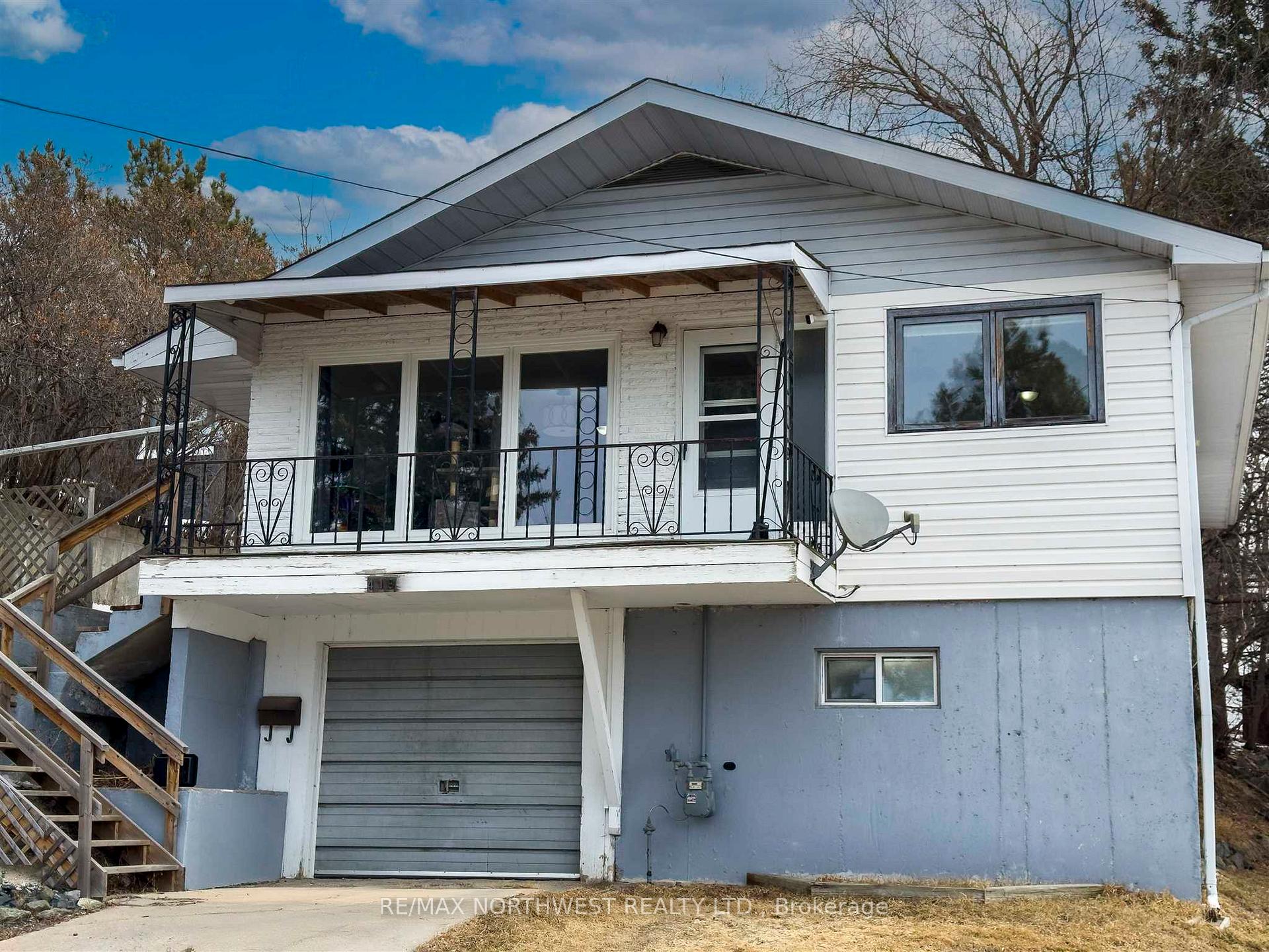 Photo 2 of 419 Sixth Ave South, Kenora, Lakeside — HOMEH