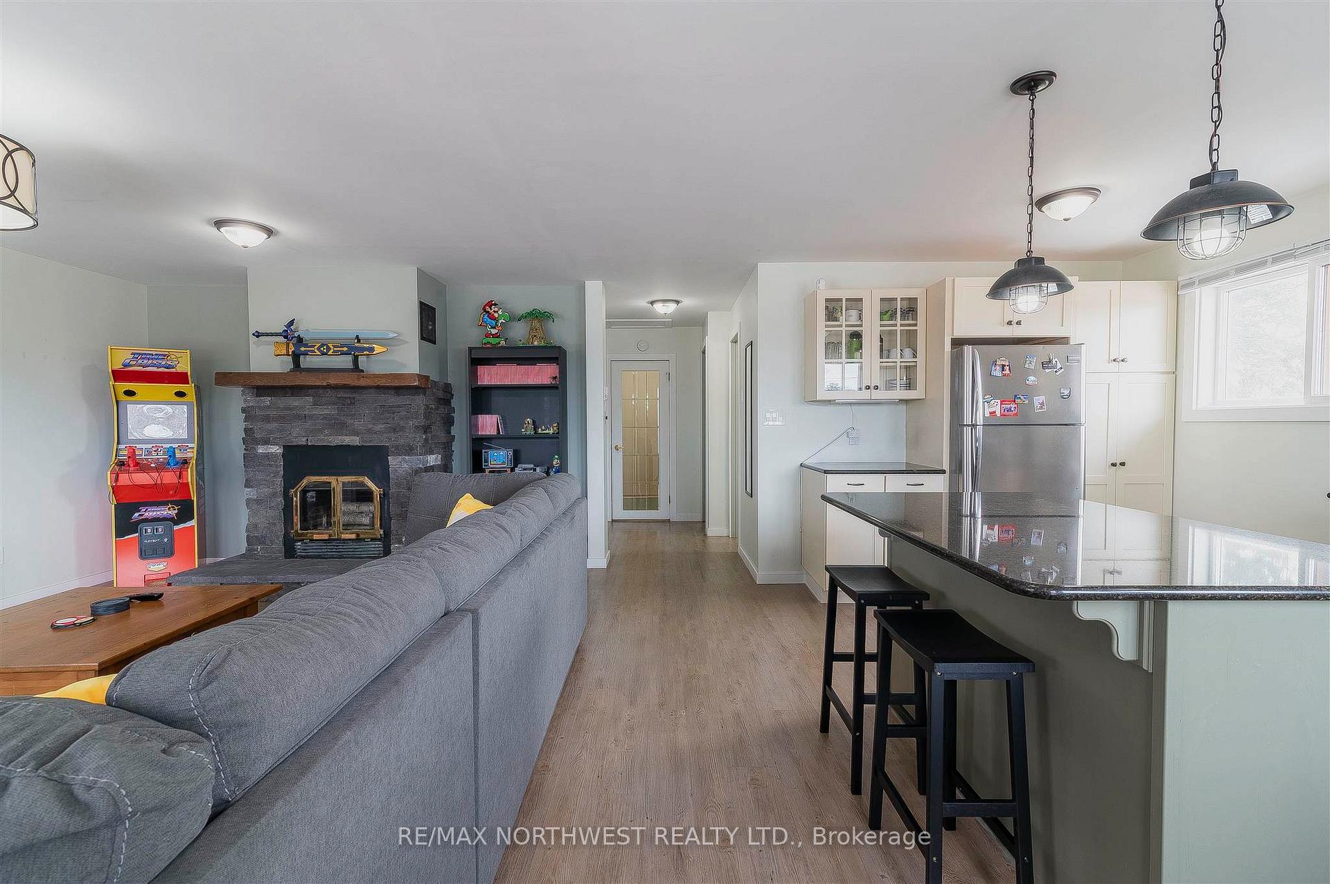 Photo 8 of 419 Sixth Ave South, Kenora, Lakeside — HOMEH