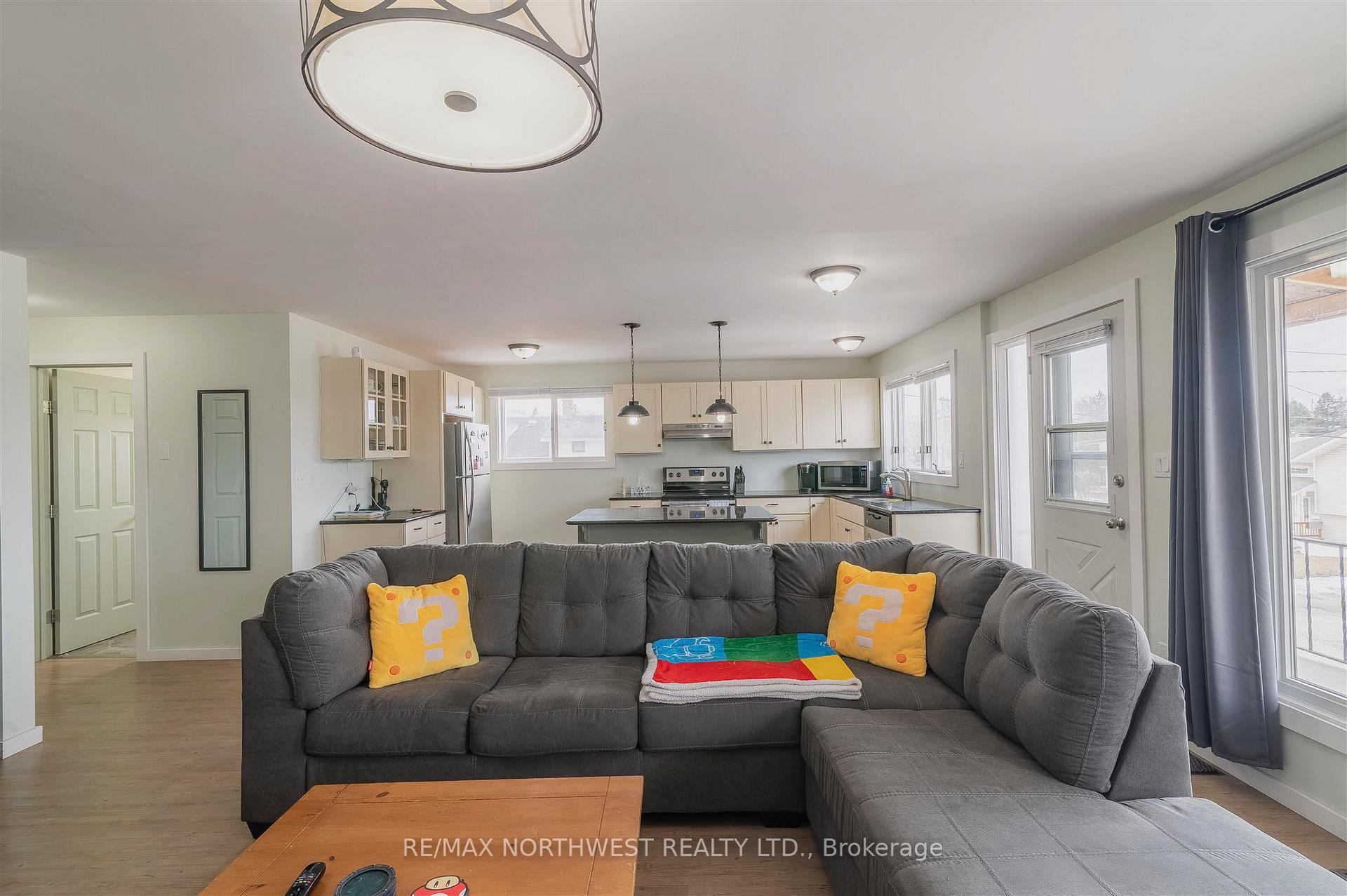 Photo 13 of 419 Sixth Ave South, Kenora, Lakeside — HOMEH