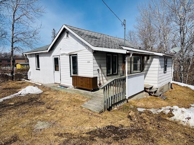 Photo 3 of 804 Erie St, Kenora, Keewatin — HOMEH