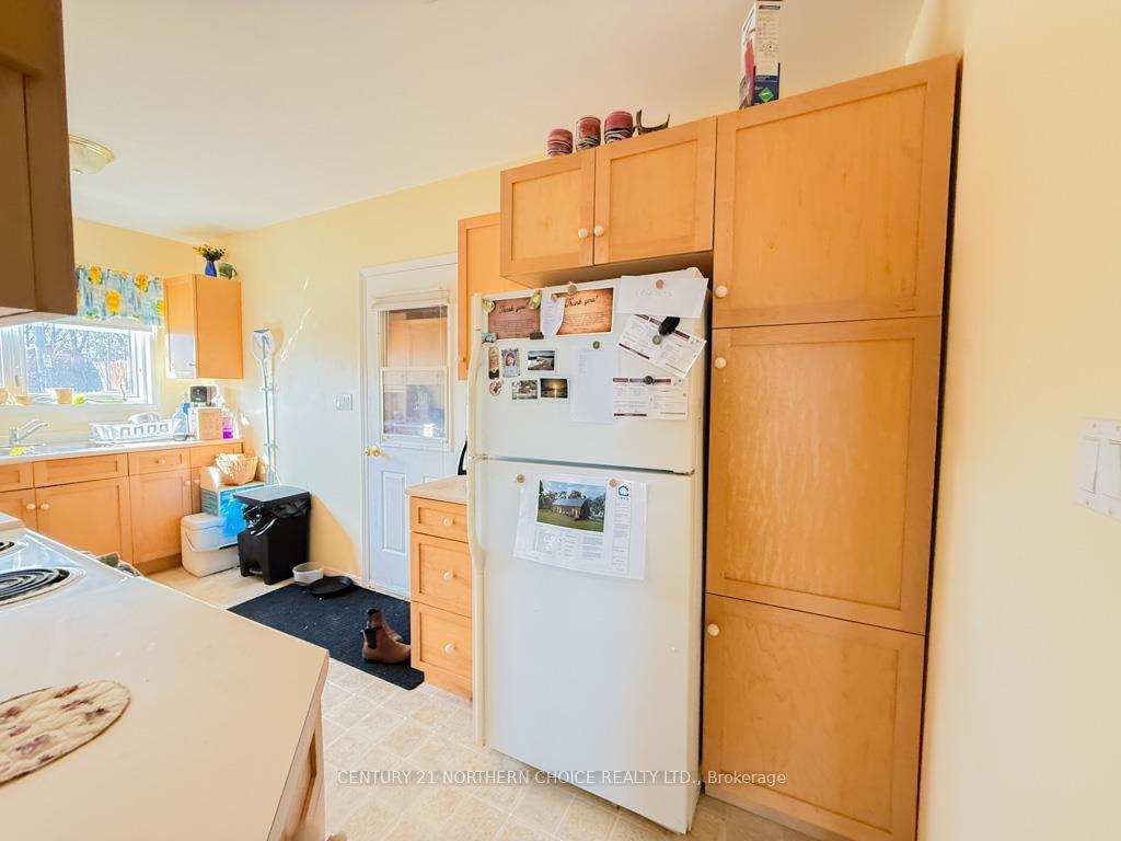 Photo 6 of 311 Fourth Avenue South, Kenora, Downtown — HOMEH