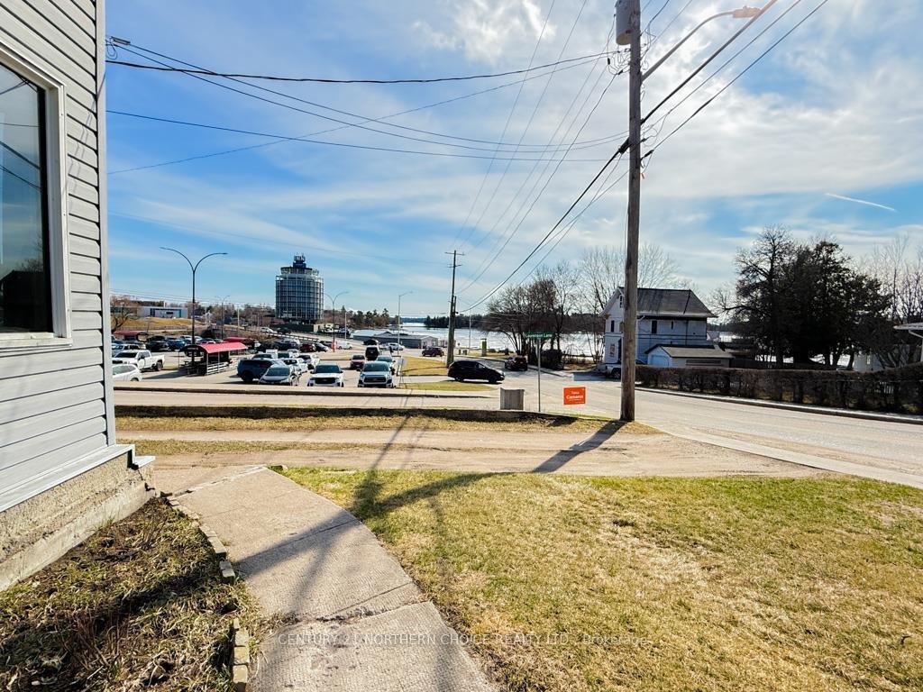 Photo 30 of 311 Fourth Avenue South, Kenora, Downtown — HOMEH
