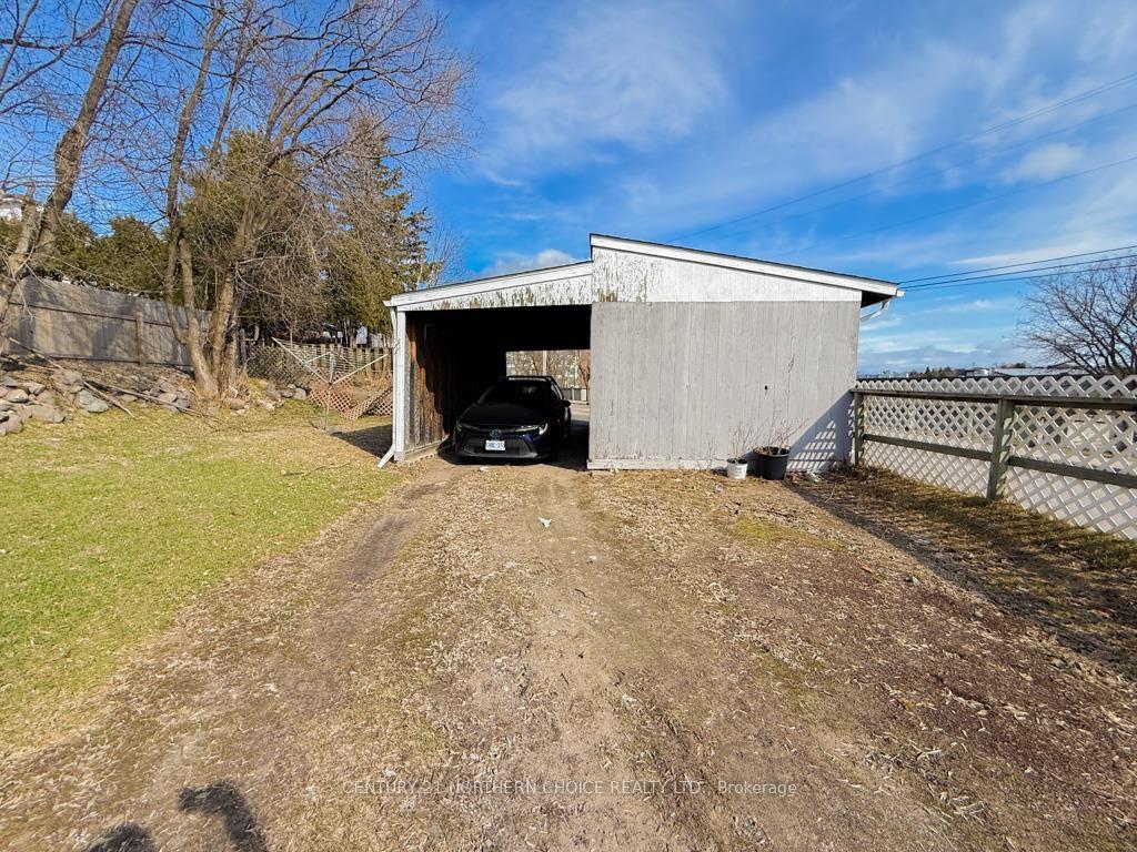 Photo 33 of 311 Fourth Avenue South, Kenora, Downtown — HOMEH