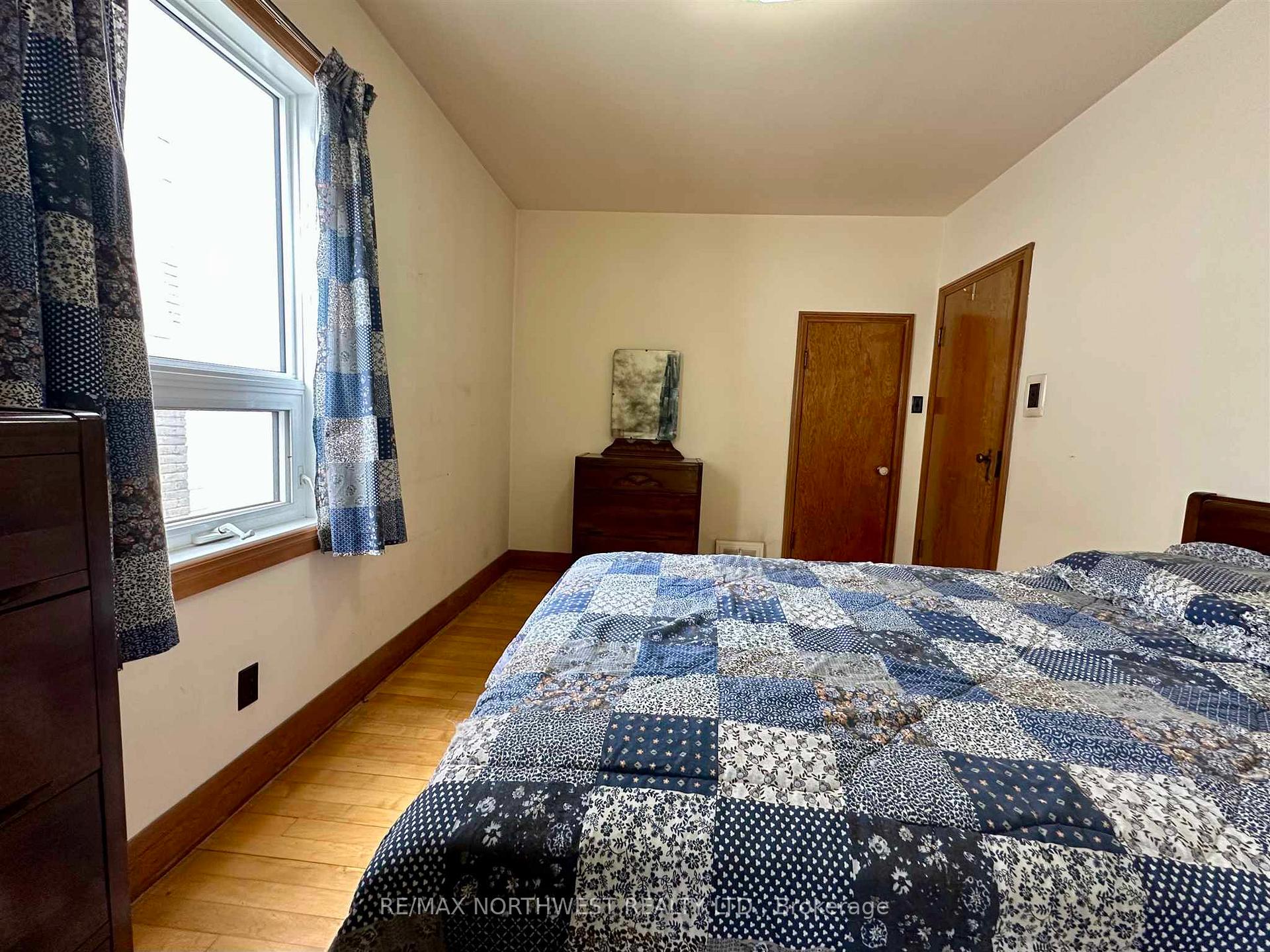 Photo 14 of 611 Crowe Avenue, Fort Frances — HOMEH