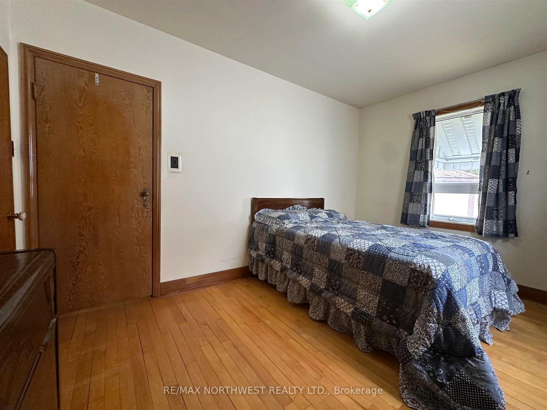 Photo 15 of 611 Crowe Avenue, Fort Frances — HOMEH