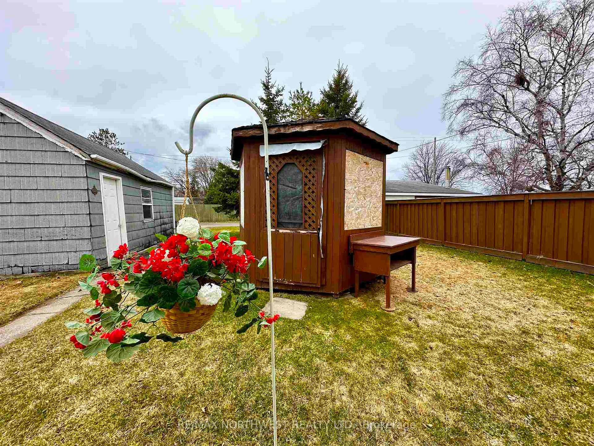Photo 22 of 611 Crowe Avenue, Fort Frances — HOMEH