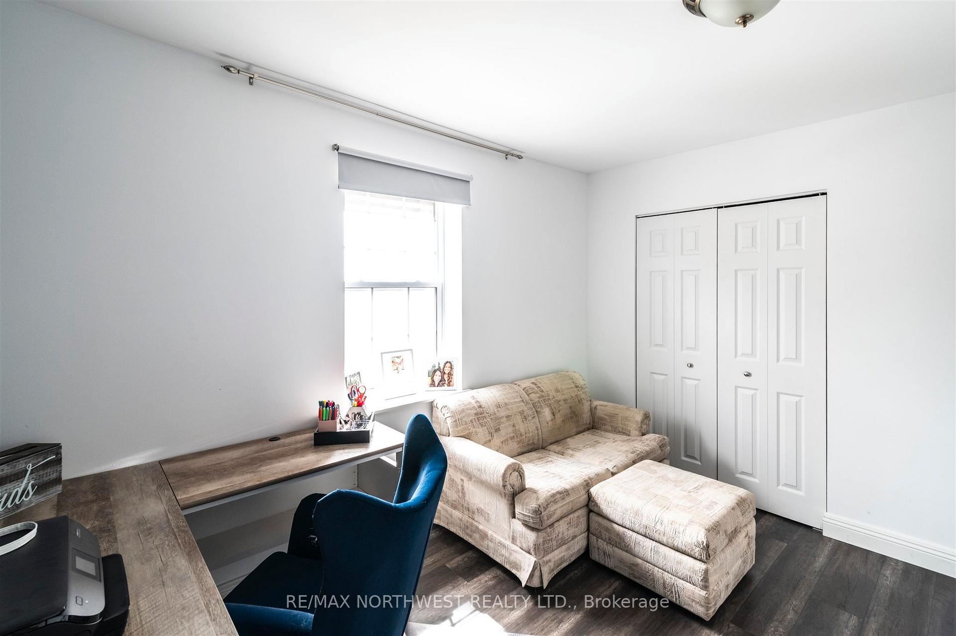 Photo 25 of 322 First Street N, Kenora, North End — HOMEH