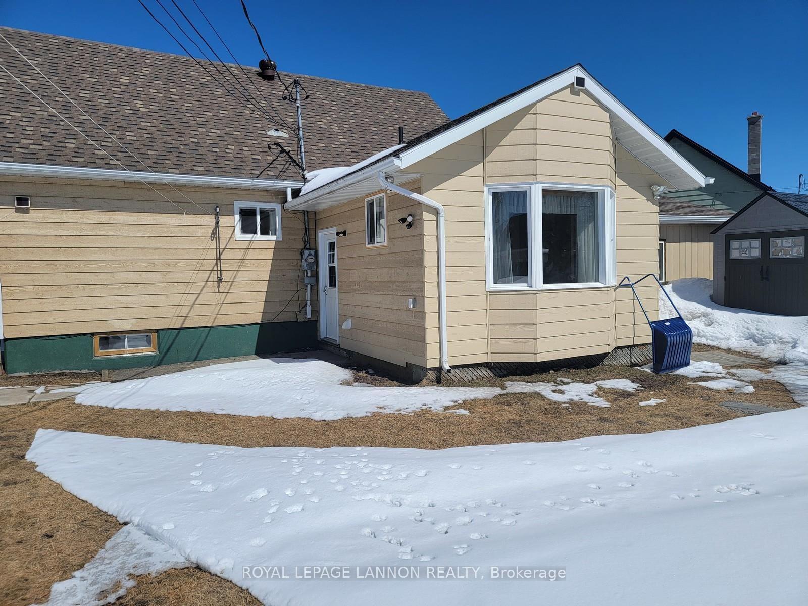 Photo 2 of 20 Pine Crescent, Terrace Bay — HOMEH