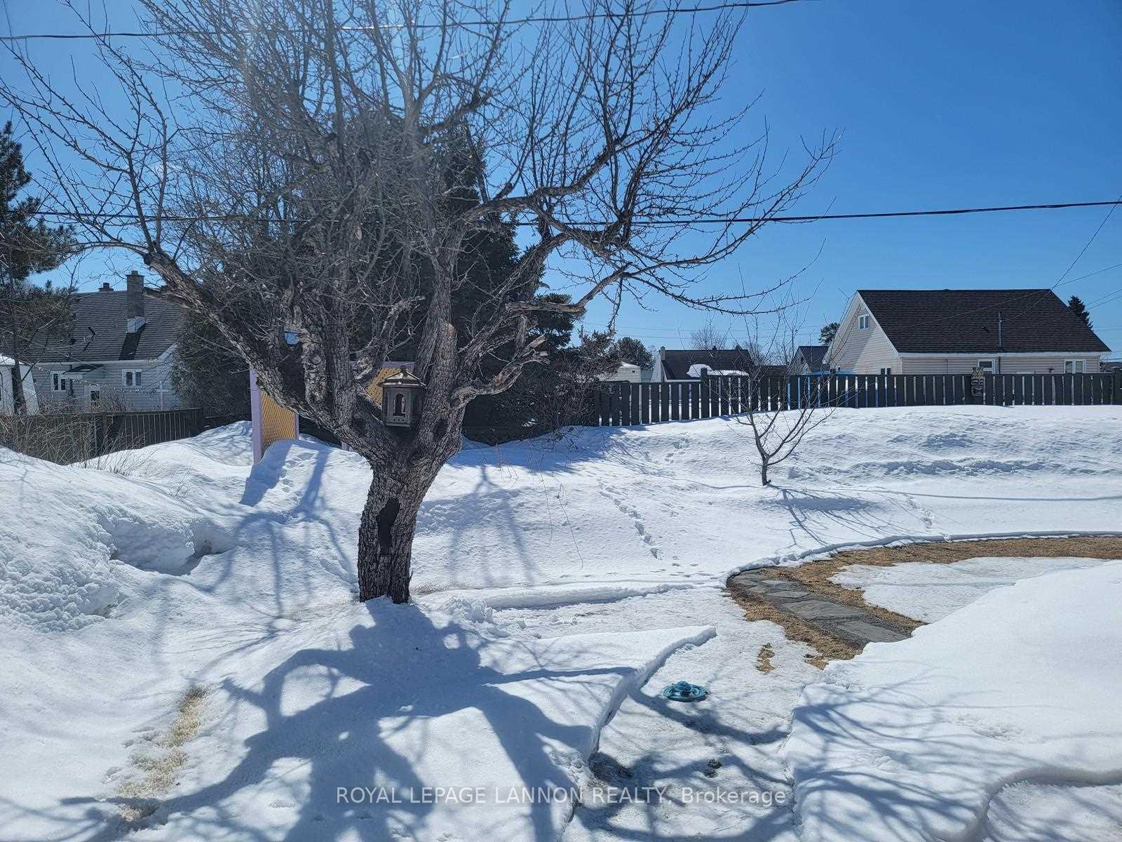 Photo 4 of 20 Pine Crescent, Terrace Bay — HOMEH