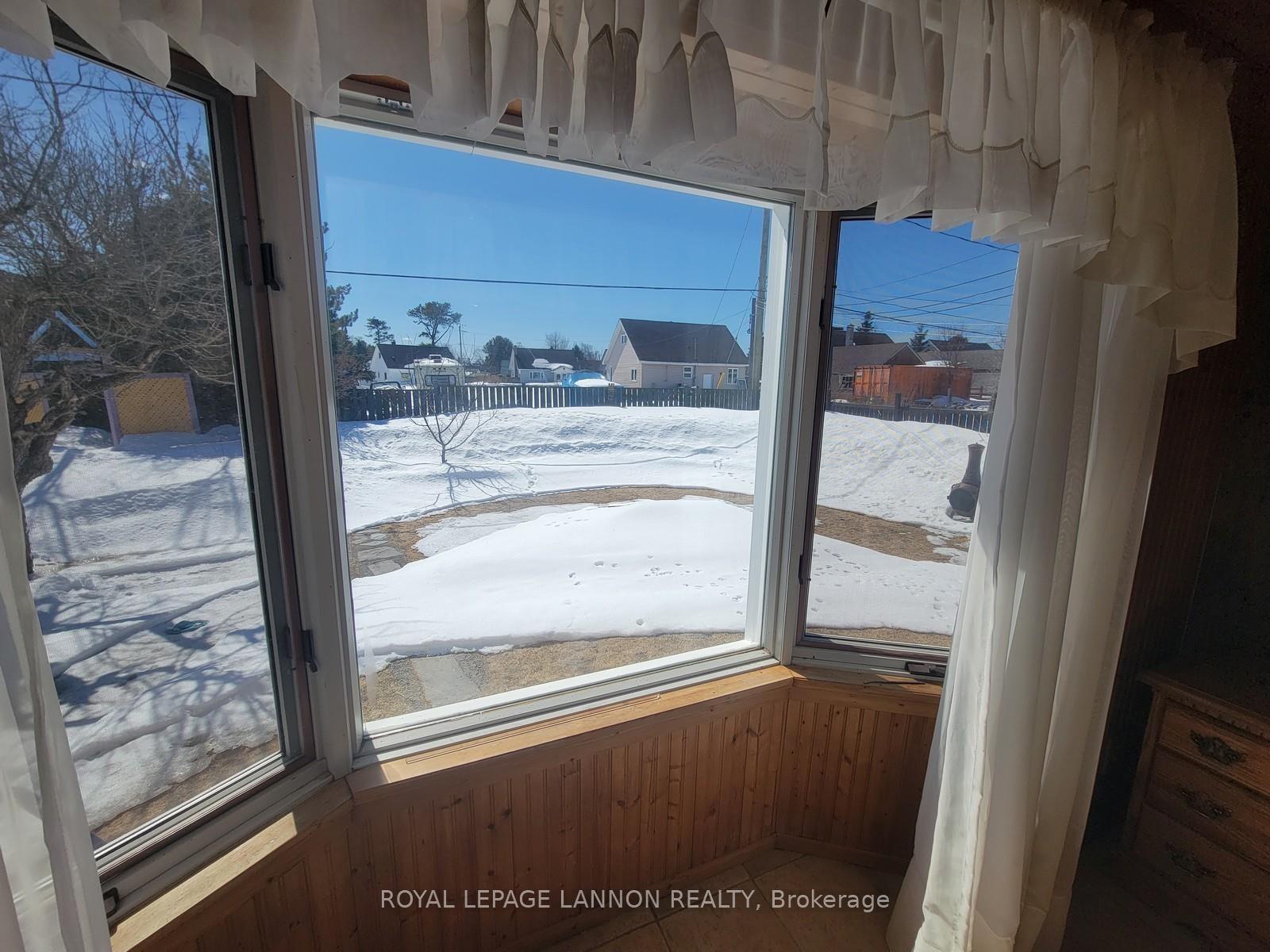 Photo 17 of 20 Pine Crescent, Terrace Bay — HOMEH