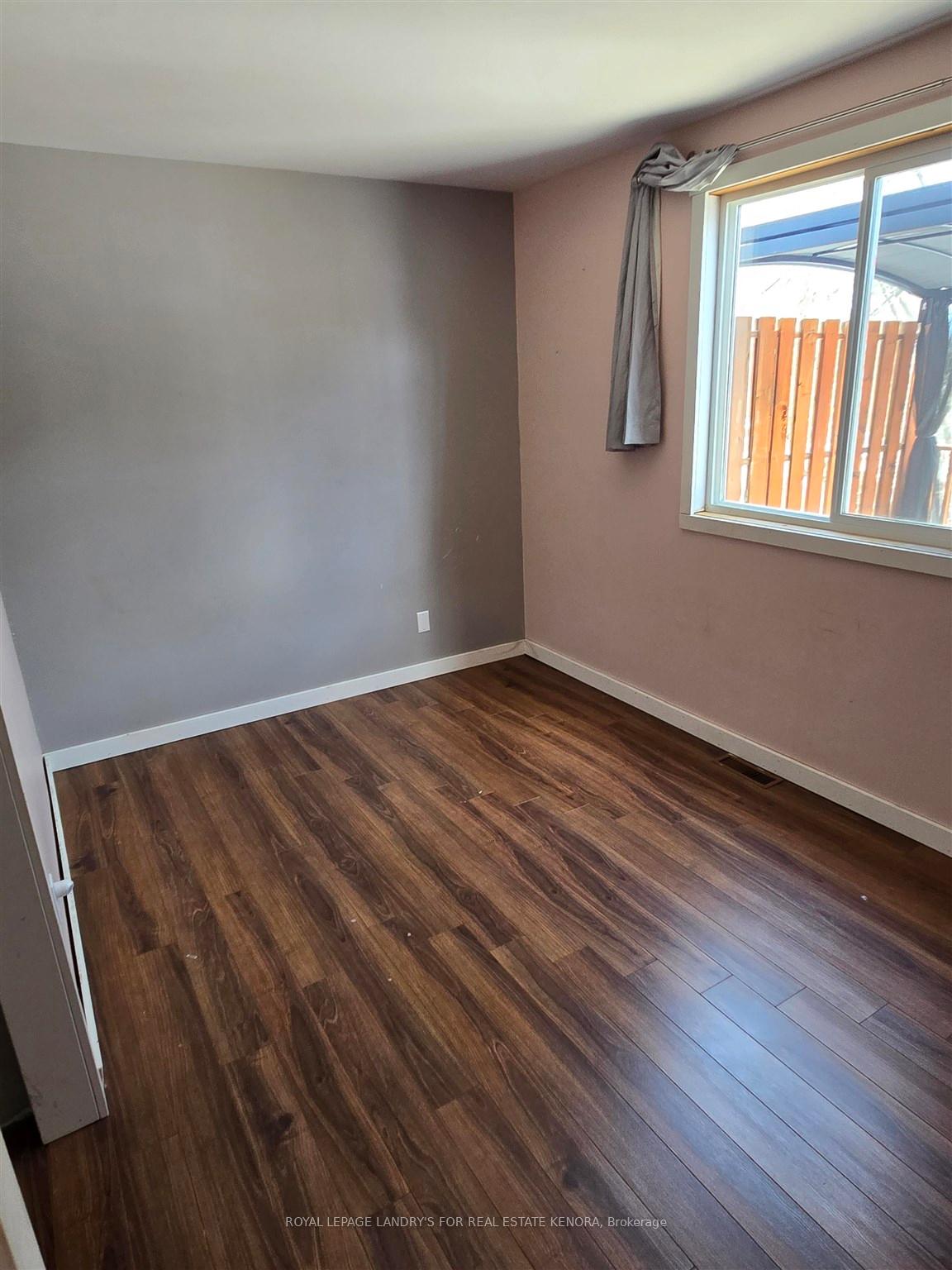 Photo 17 of 633 Eighth Avenue S, Kenora, Lakeside — HOMEH