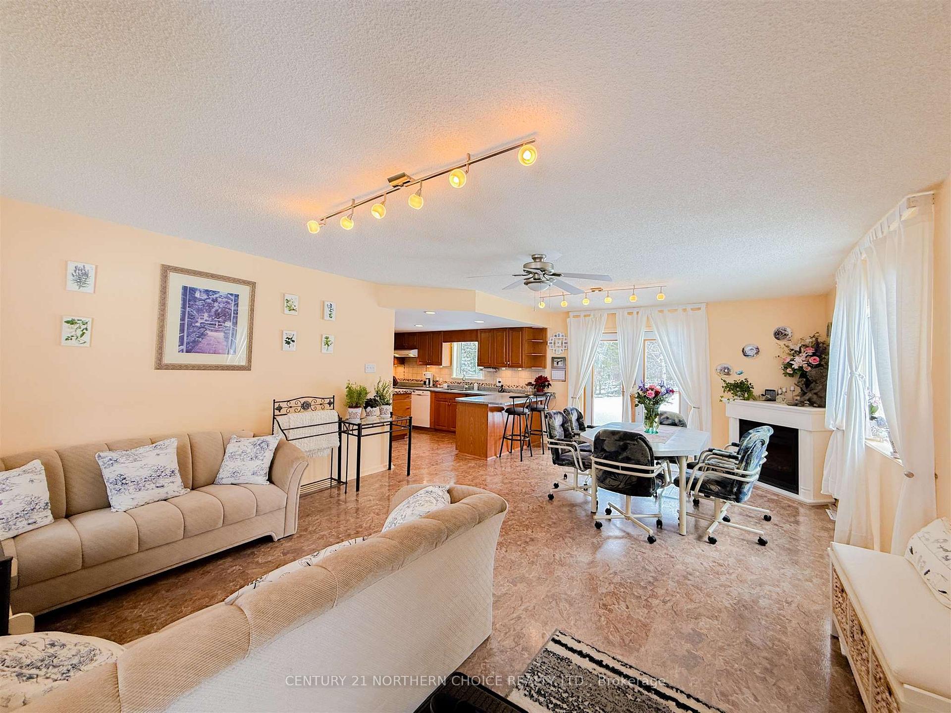 Photo 3 of 183 Ritchie Road, Kenora, Rabbit Lake — HOMEH