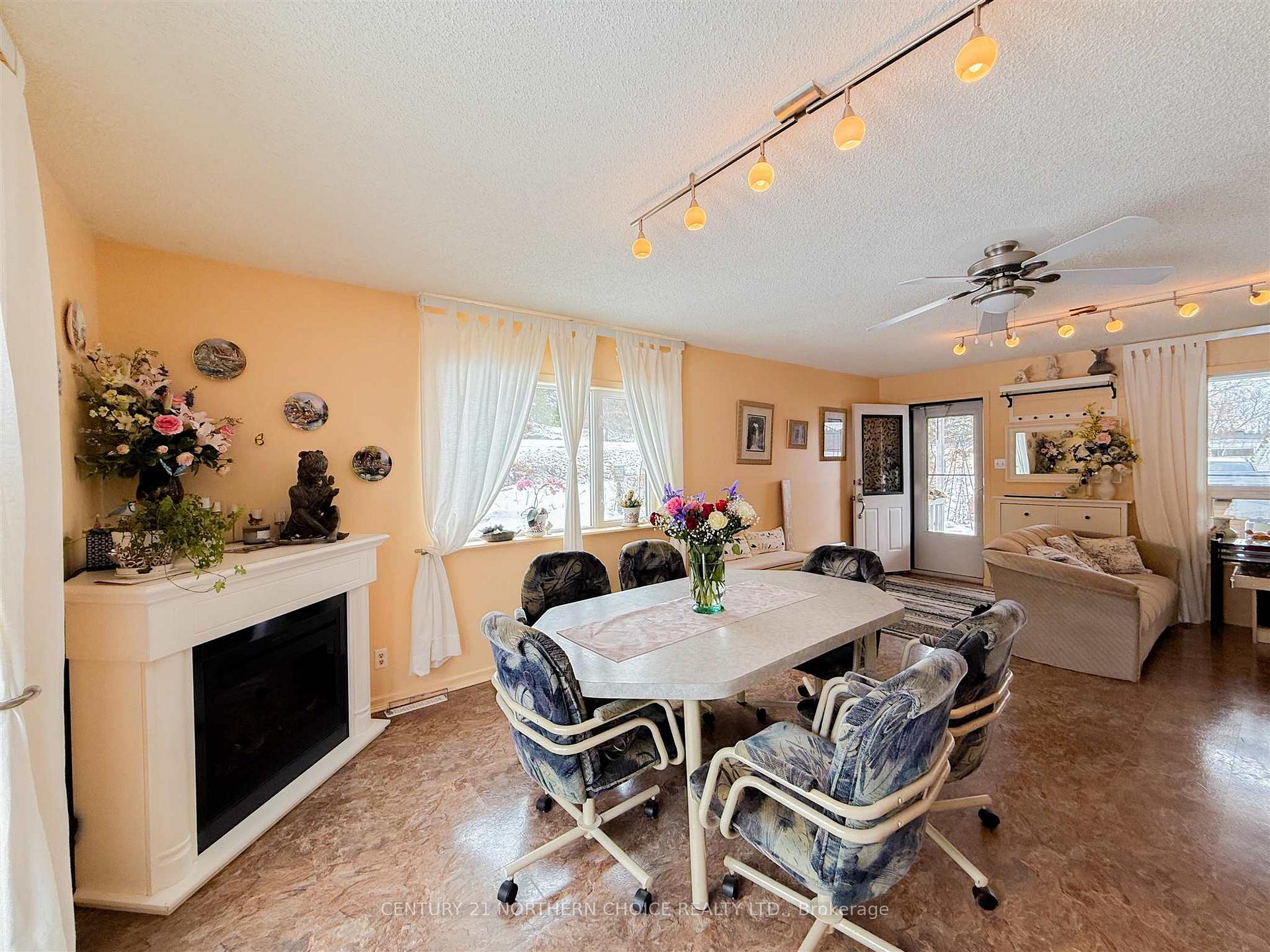 Photo 5 of 183 Ritchie Road, Kenora, Rabbit Lake — HOMEH