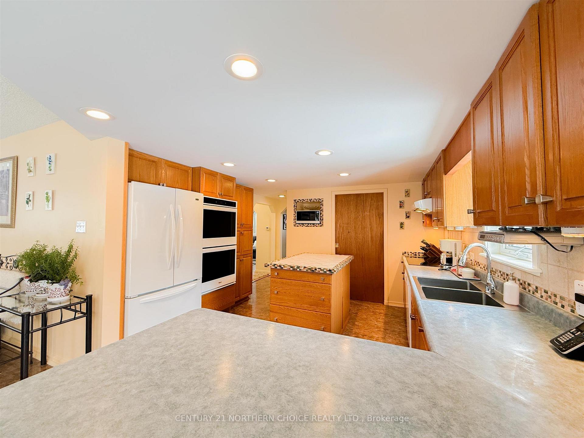 Photo 8 of 183 Ritchie Road, Kenora, Rabbit Lake — HOMEH