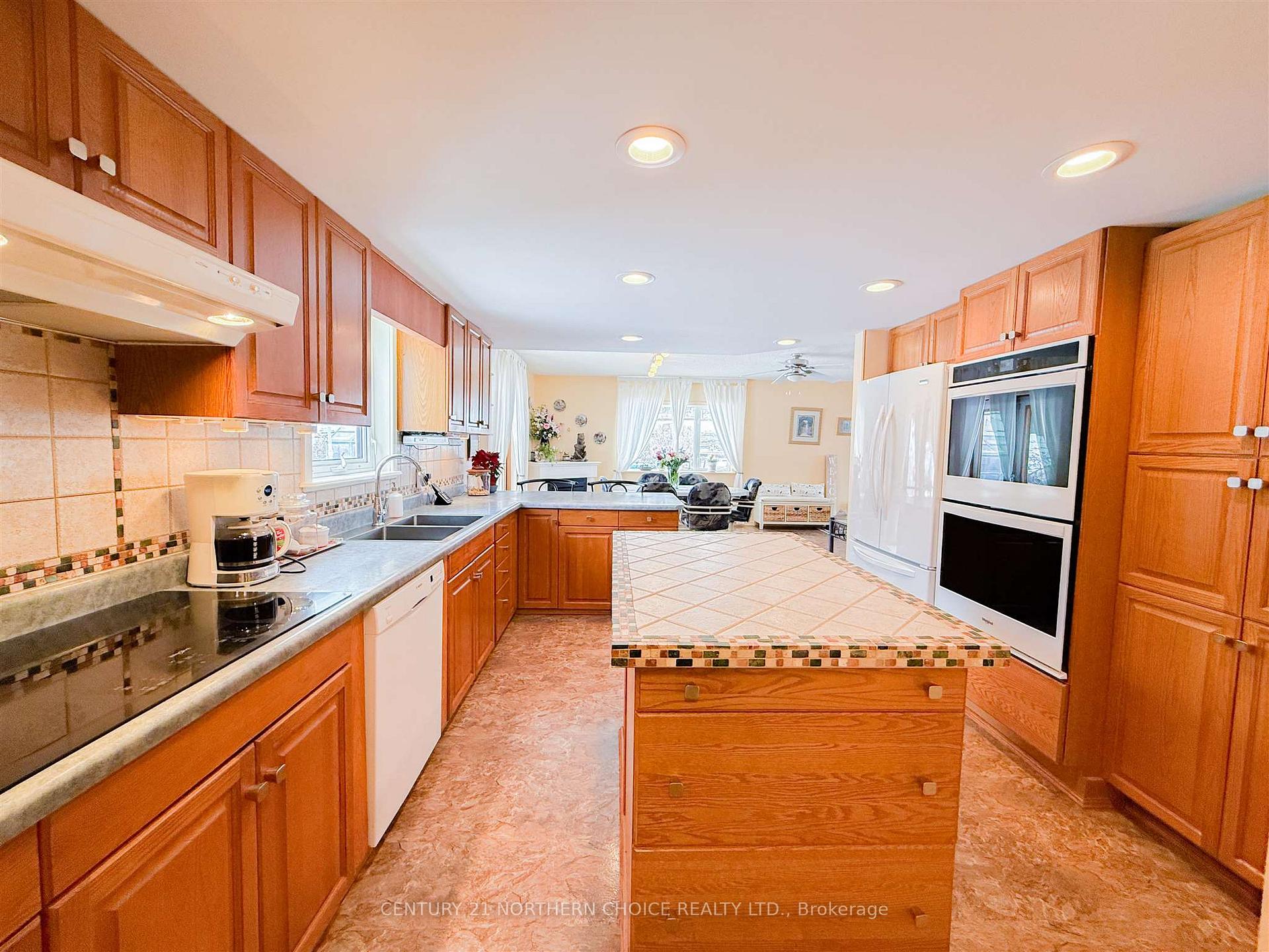Photo 9 of 183 Ritchie Road, Kenora, Rabbit Lake — HOMEH