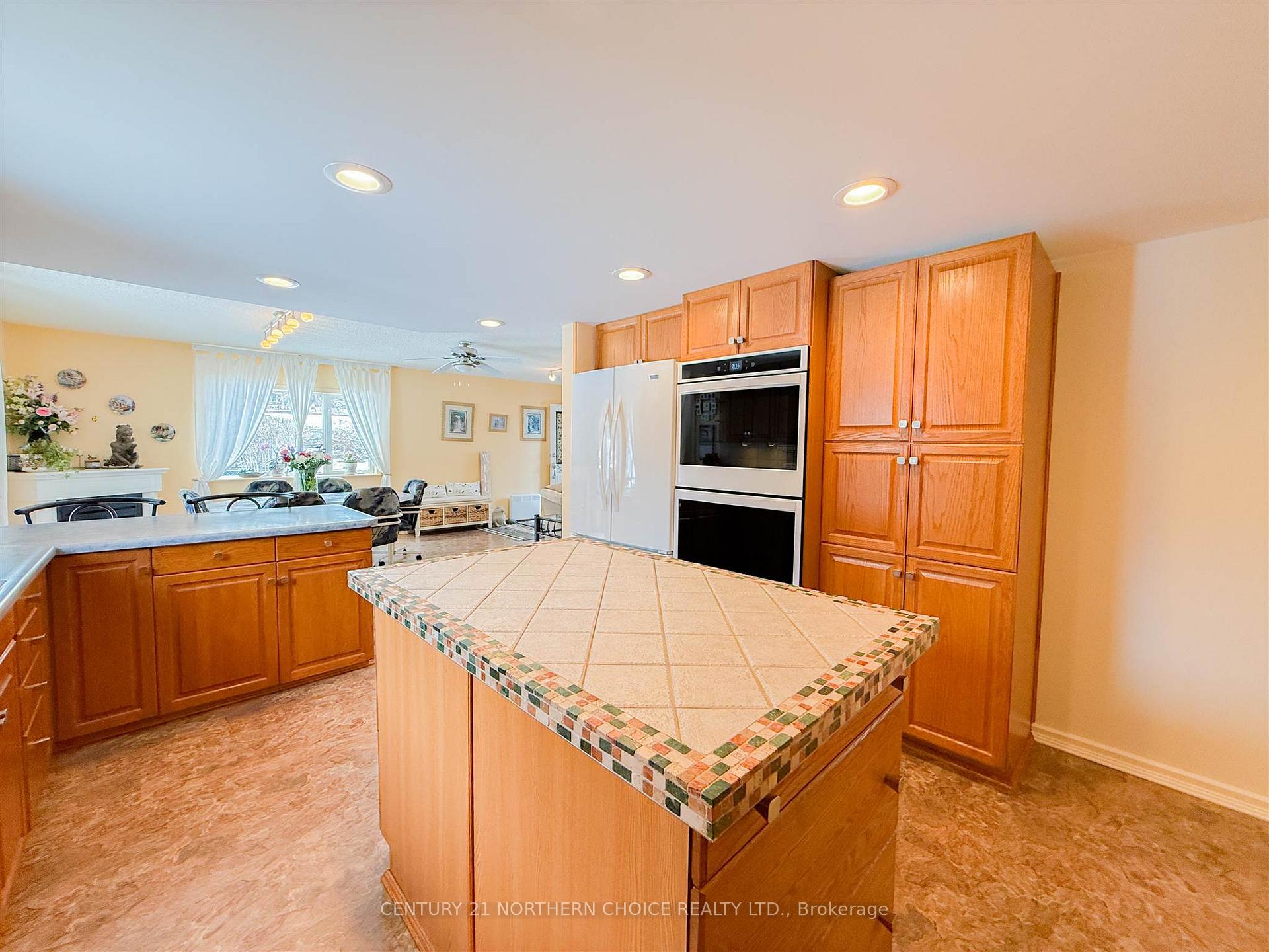 Photo 10 of 183 Ritchie Road, Kenora, Rabbit Lake — HOMEH