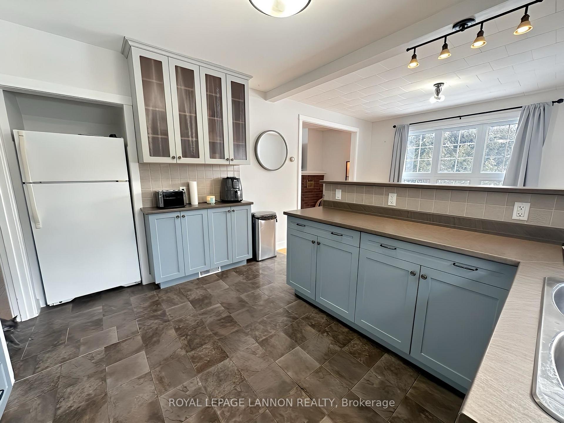 Photo 3 of 102 Park Drive, Greenstone — HOMEH