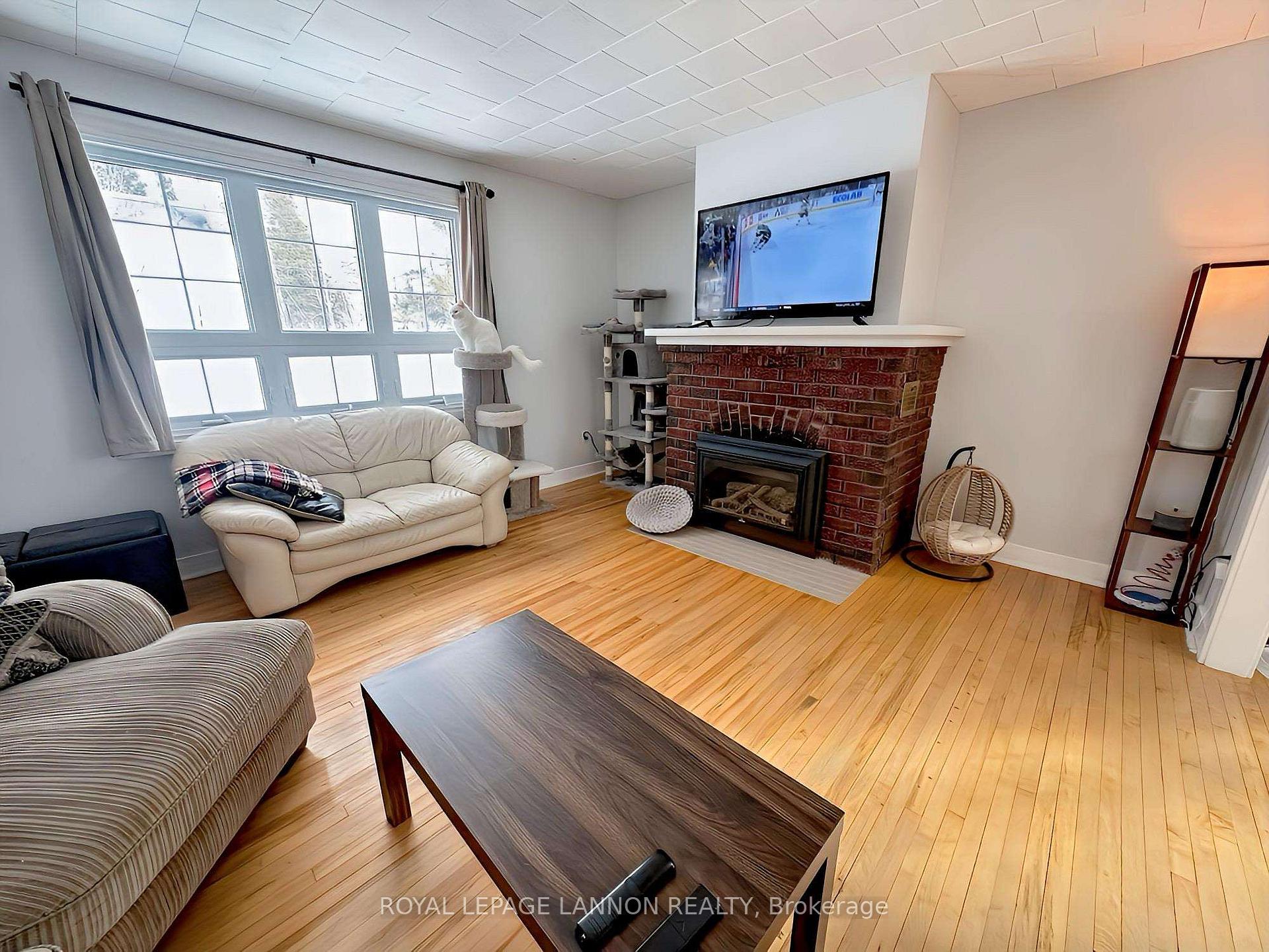 Photo 8 of 102 Park Drive, Greenstone — HOMEH
