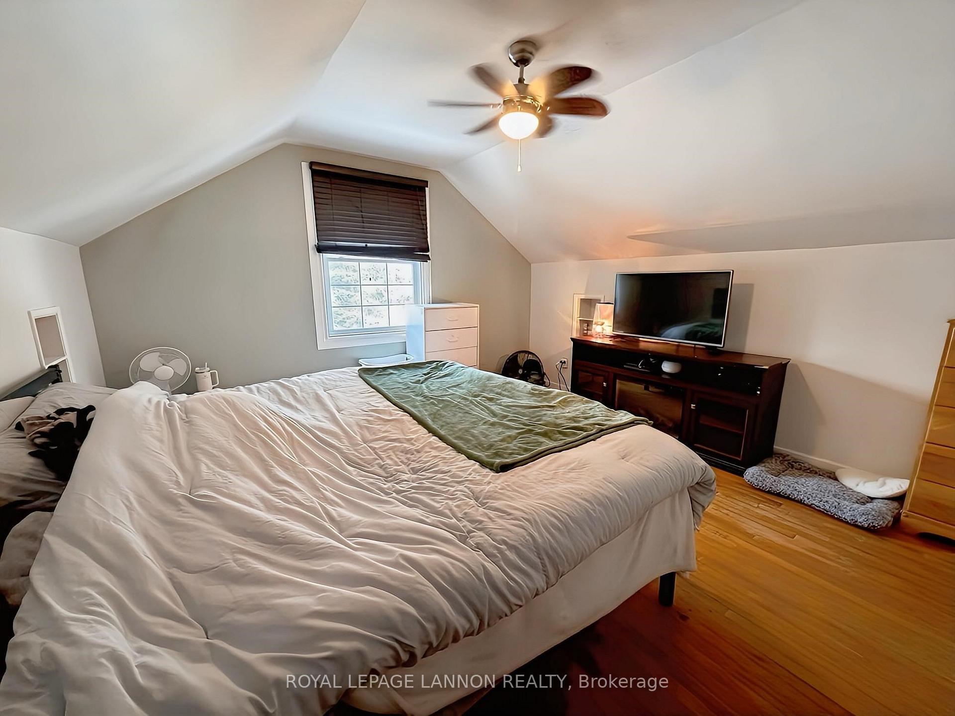 Photo 13 of 102 Park Drive, Greenstone — HOMEH