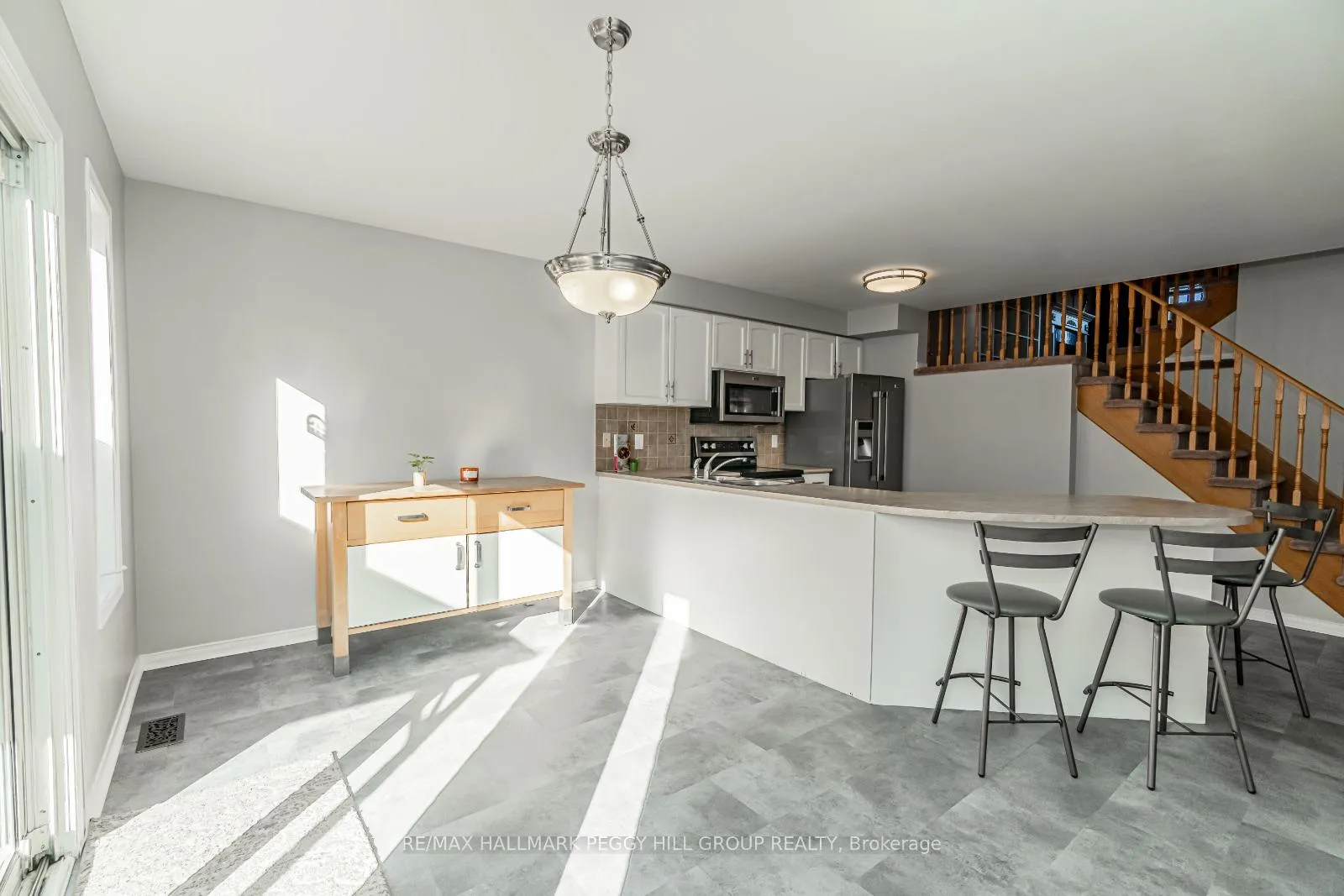 Photo 5 of 48 Loon Avenue, Barrie, Painswick South — HOMEH