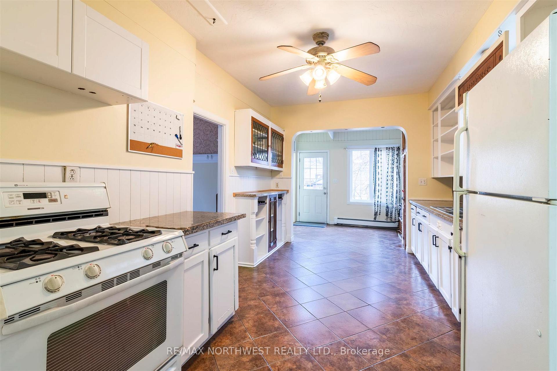 Photo 13 of 545 Second Avenue S, Kenora, Lakeside — HOMEH