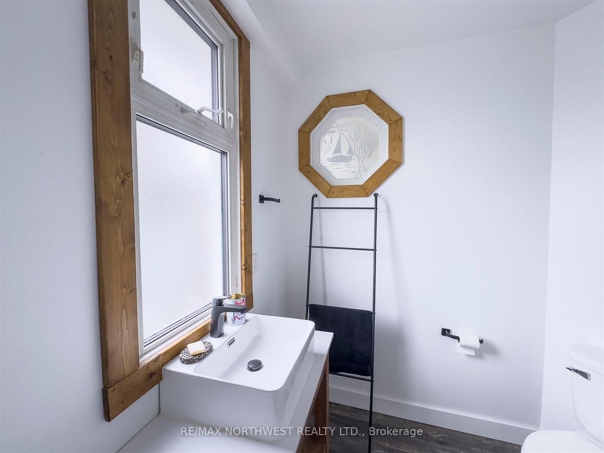 Photo 31 of 545 Second Avenue S, Kenora, Lakeside — HOMEH