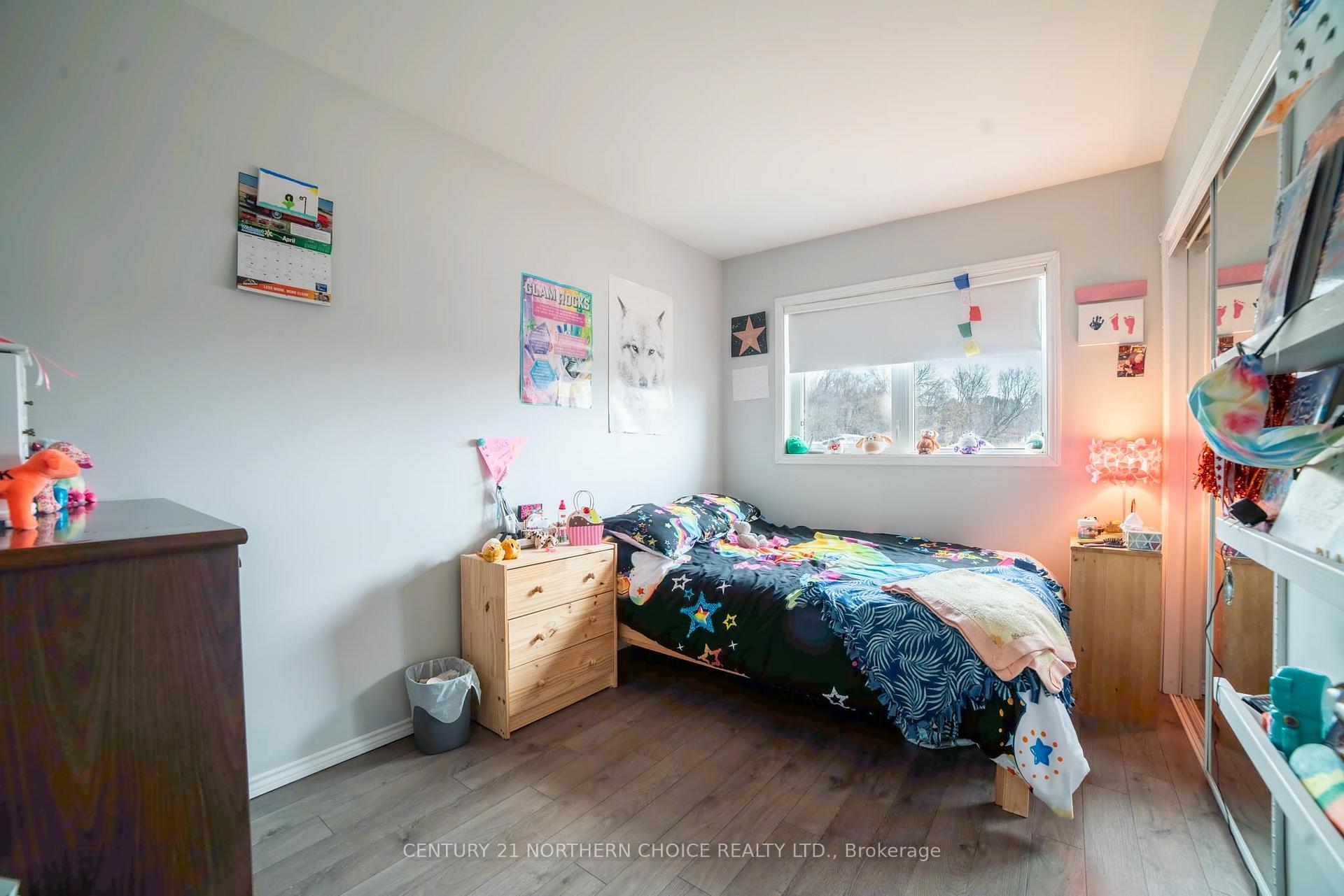 Photo 30 of 709 Thirteenth Avenue N, Kenora, Evergreen — HOMEH