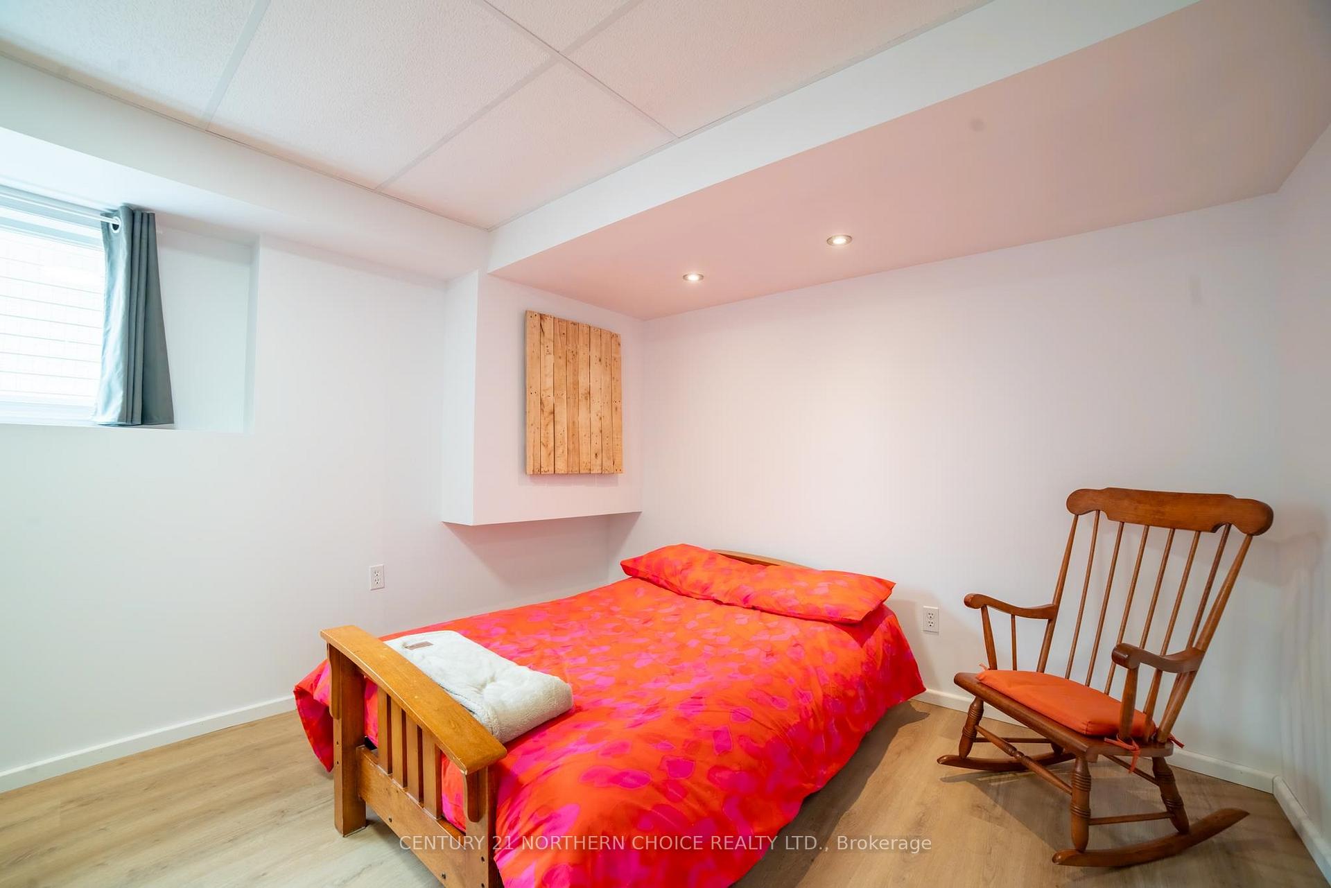 Photo 35 of 709 Thirteenth Avenue N, Kenora, Evergreen — HOMEH