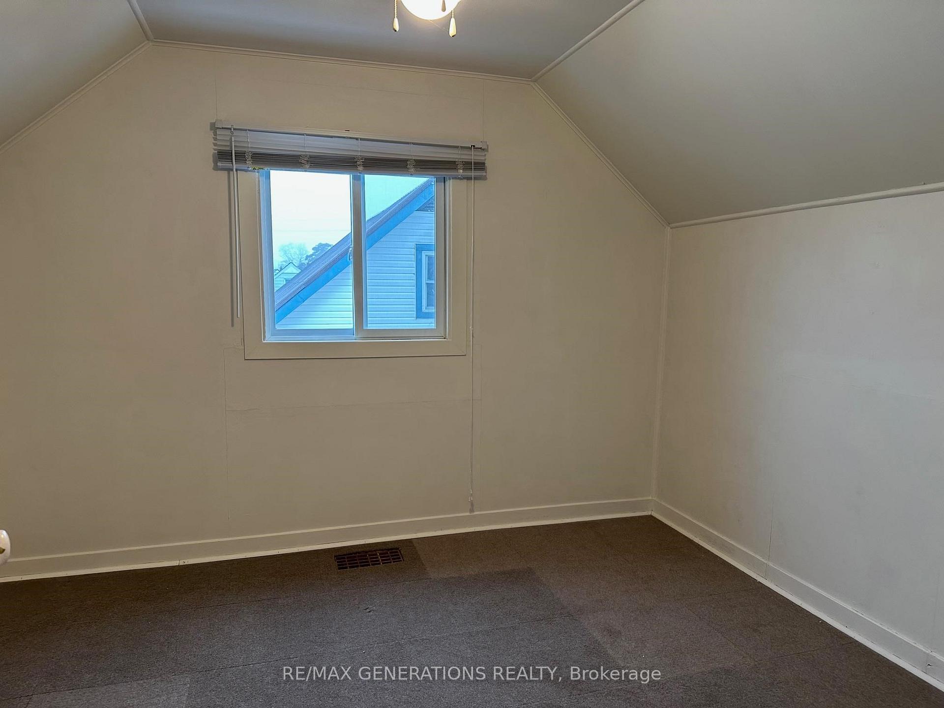 Photo 21 of 51 Laurier Drive, Terrace Bay — HOMEH