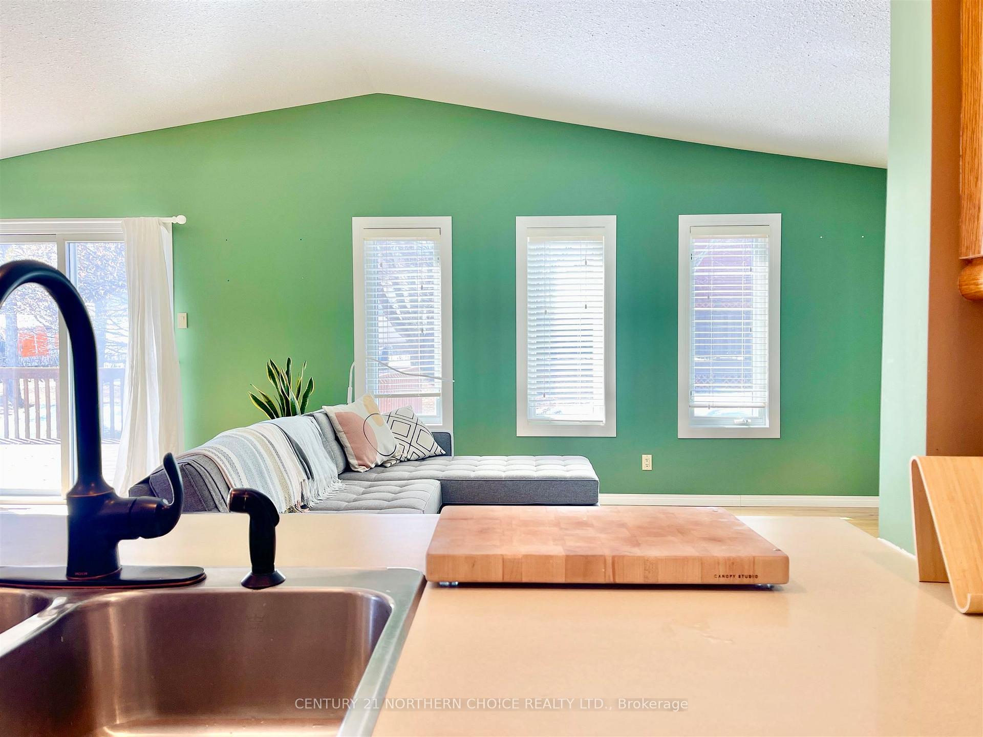 Photo 10 of 6 Lila Place, Dryden, Hillcrest — HOMEH