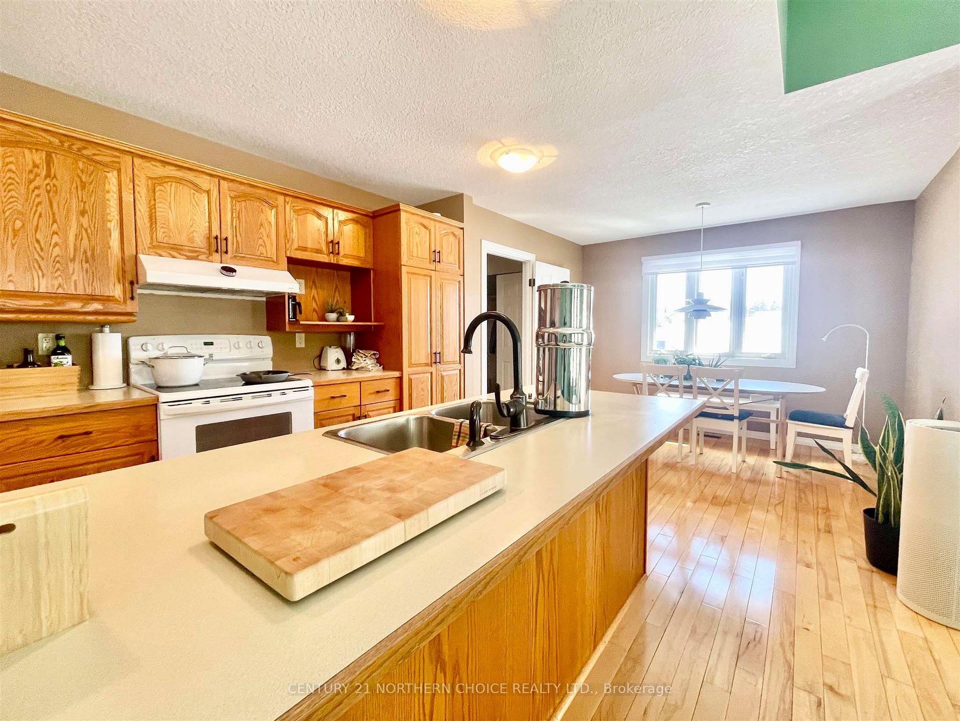 Photo 14 of 6 Lila Place, Dryden, Hillcrest — HOMEH