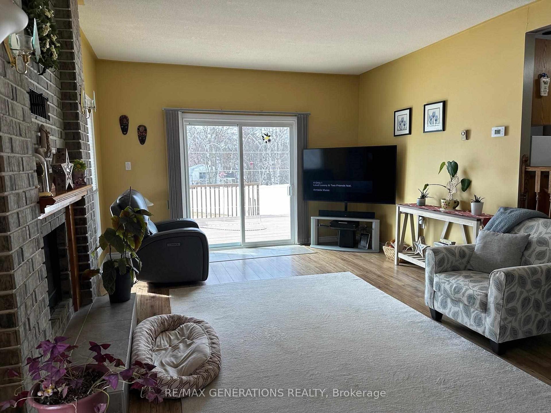 Photo 12 of 207 Winnipeg Street, Schreiber — HOMEH