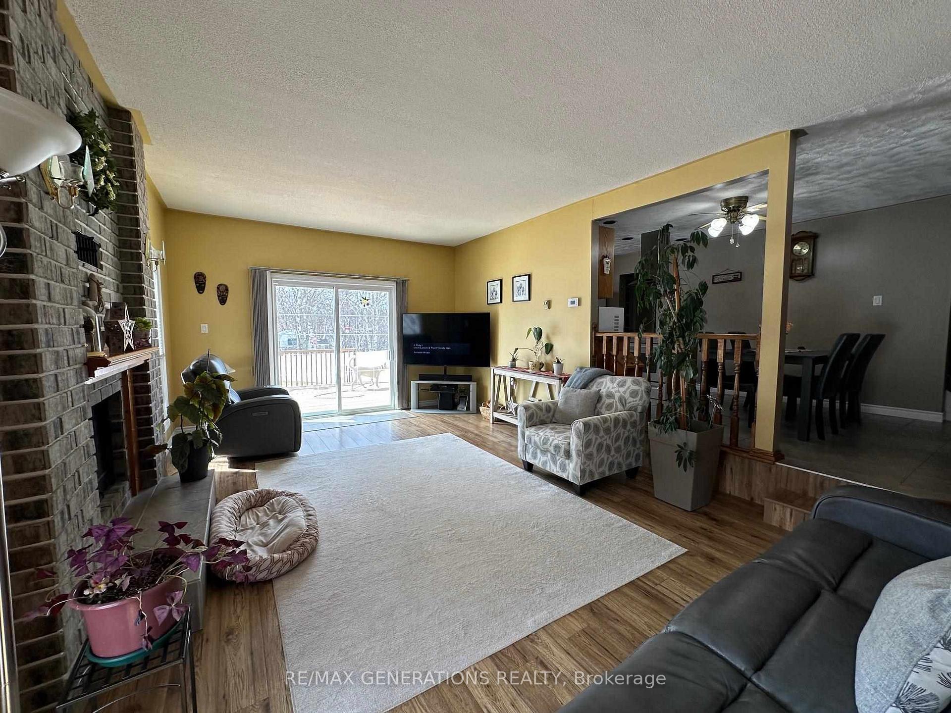 Photo 13 of 207 Winnipeg Street, Schreiber — HOMEH