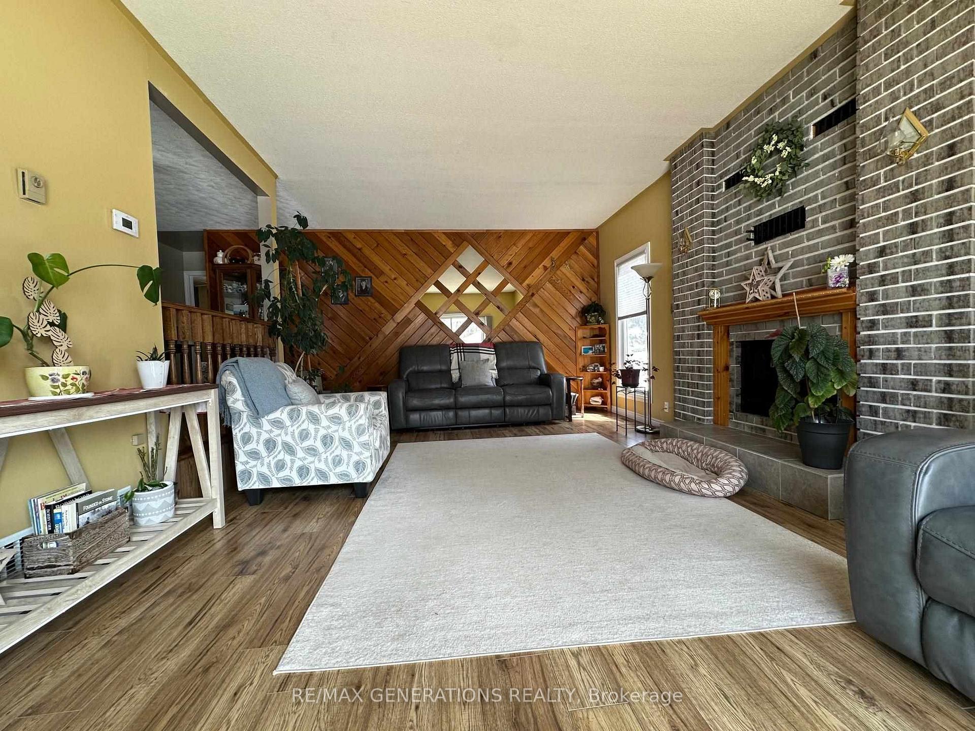 Photo 14 of 207 Winnipeg Street, Schreiber — HOMEH