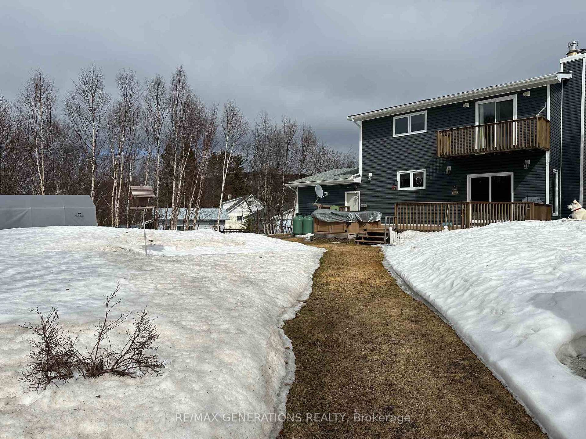 Photo 40 of 207 Winnipeg Street, Schreiber — HOMEH