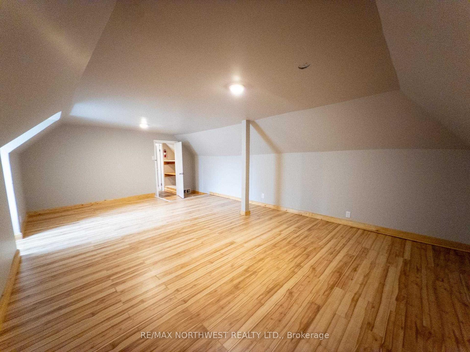 Photo 29 of 2 McQuillan Street, Kenora, Norman — HOMEH