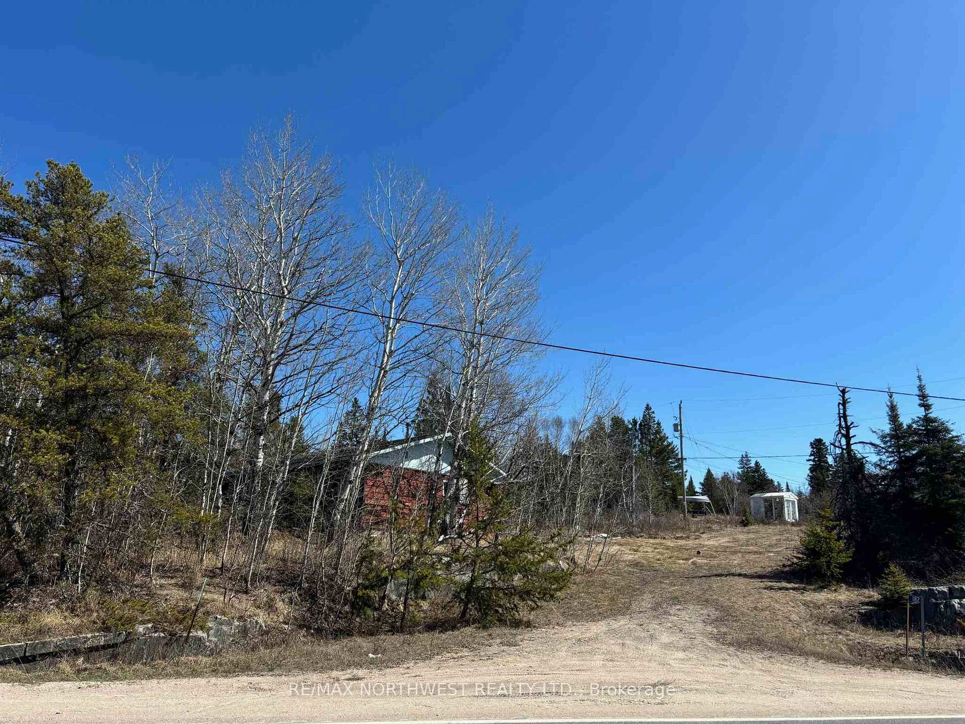 Photo 2 of 182 Darlington Drive, Kenora, Keewatin — HOMEH