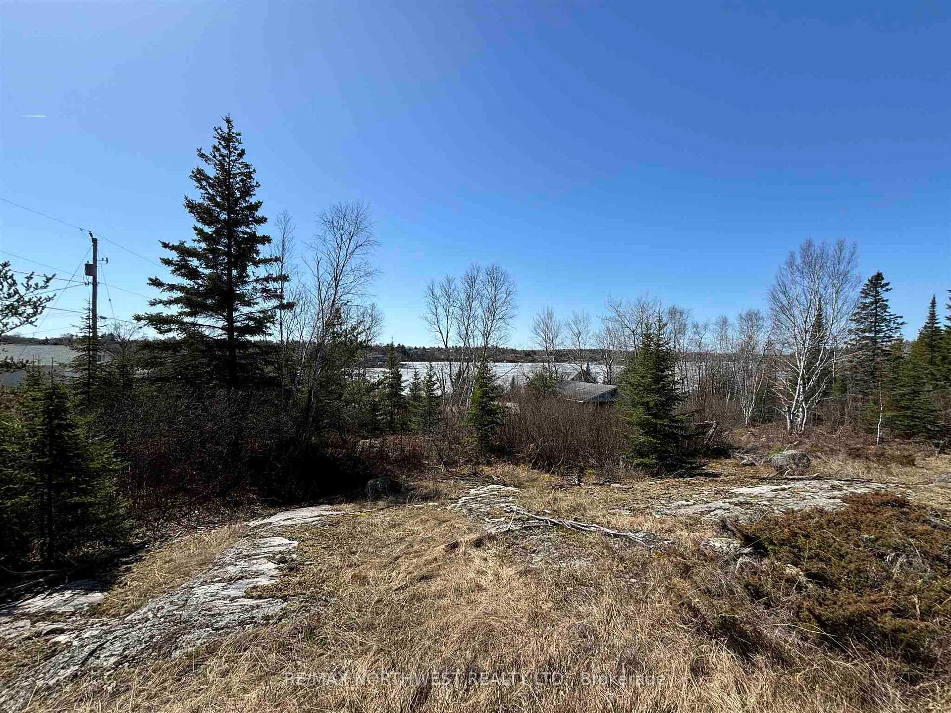 Photo 14 of 182 Darlington Drive, Kenora, Keewatin — HOMEH
