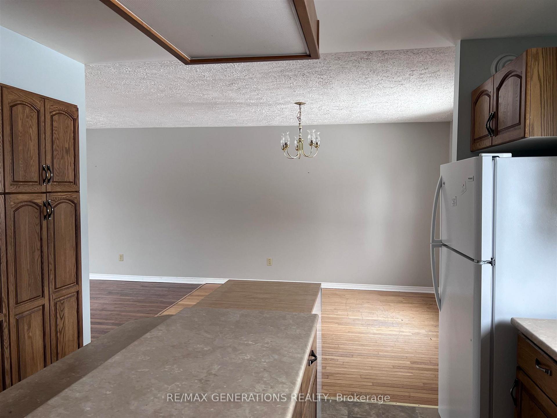 Photo 8 of 38 LaVerendrye Crescent, Marathon — HOMEH