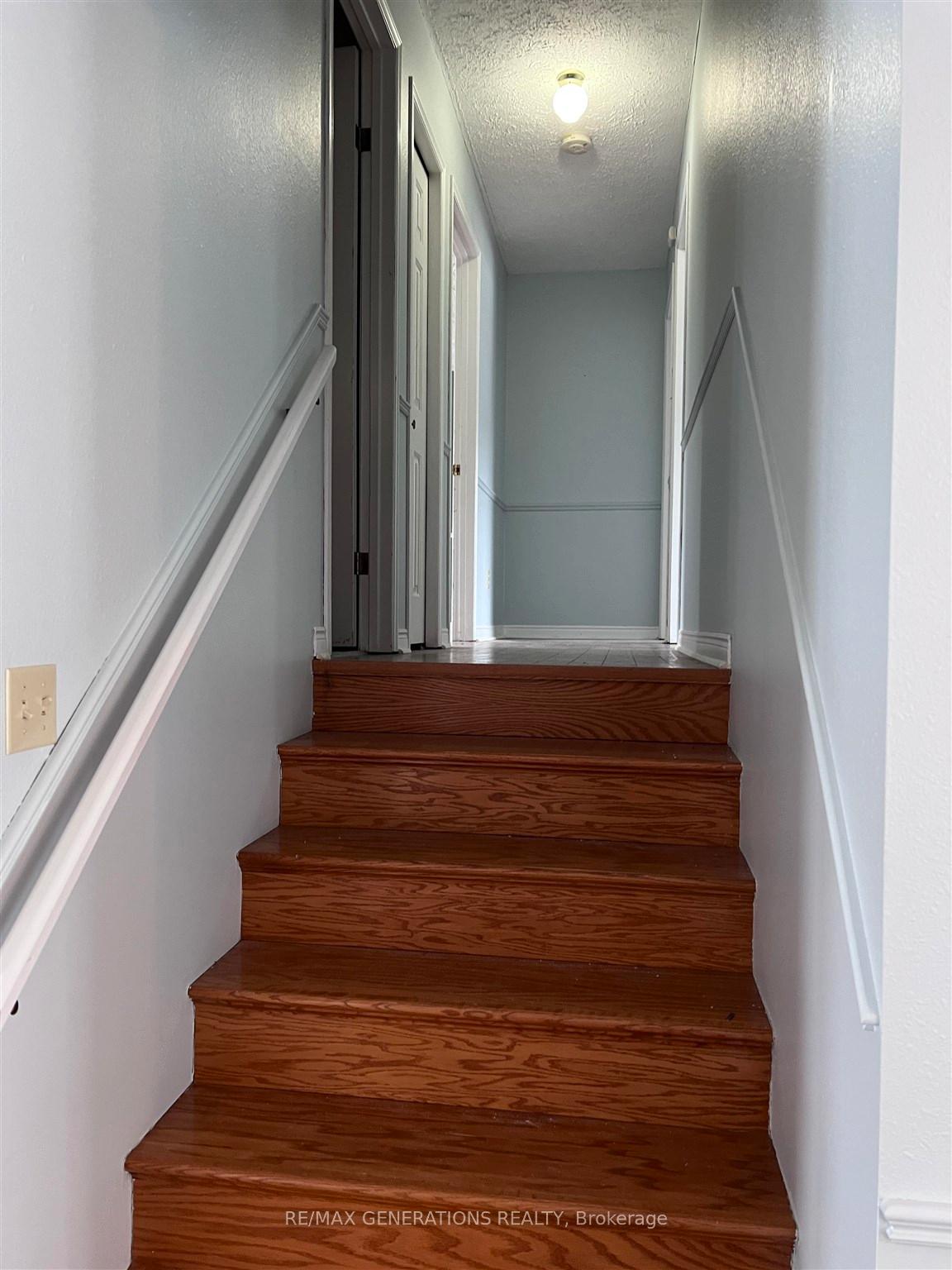Photo 10 of 38 LaVerendrye Crescent, Marathon — HOMEH