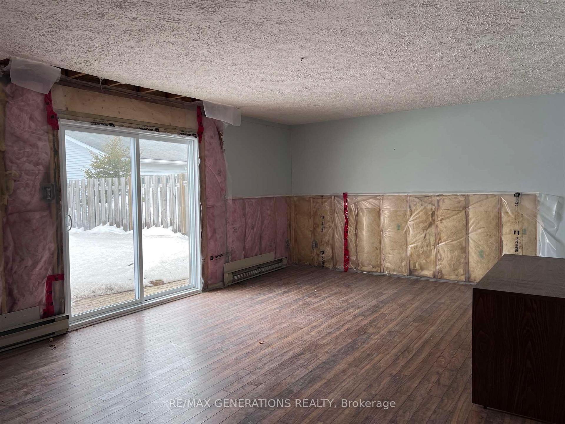 Photo 16 of 38 LaVerendrye Crescent, Marathon — HOMEH