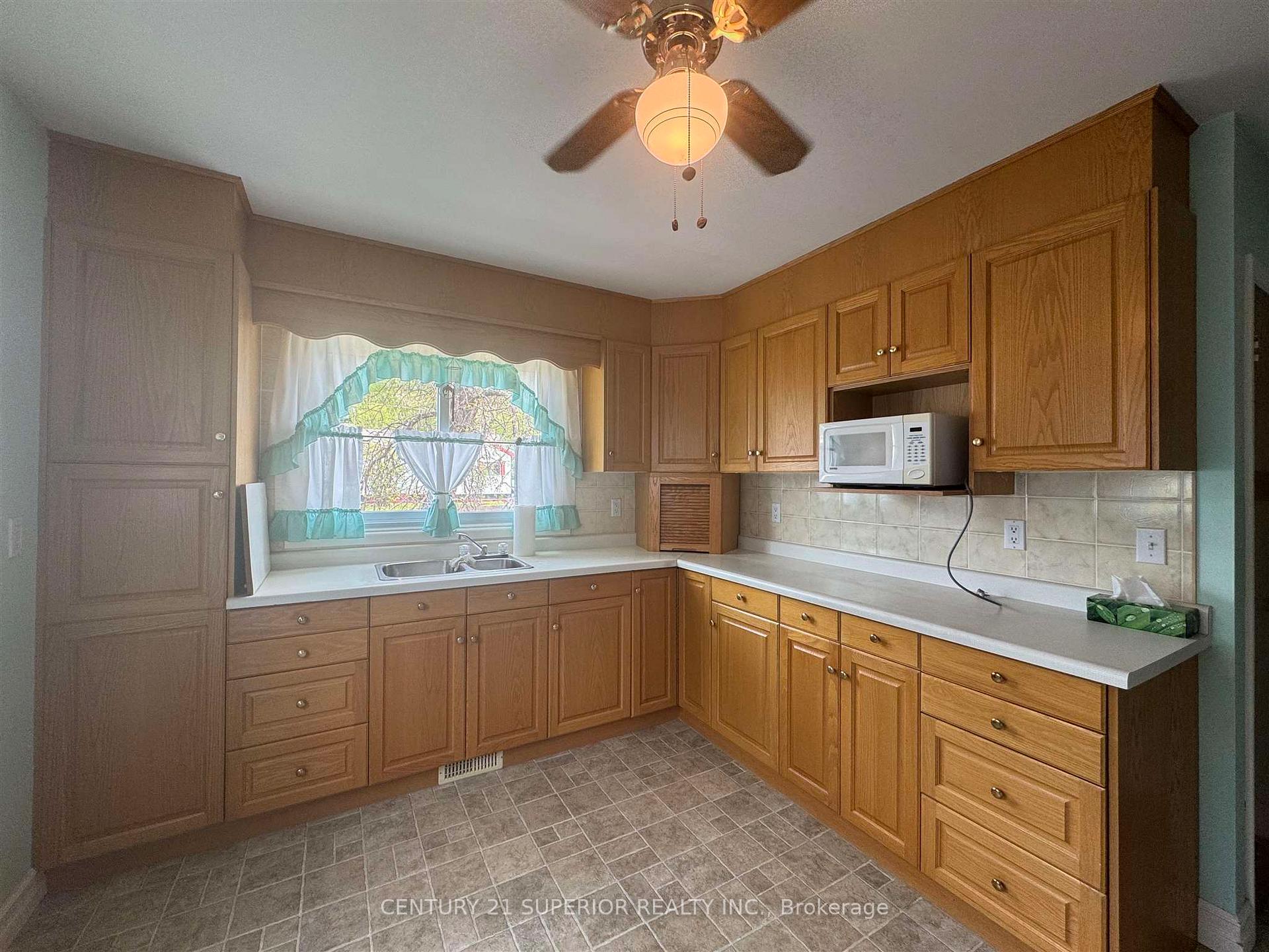 Photo 2 of 20 Falcon Drive, Manitouwadge — HOMEH