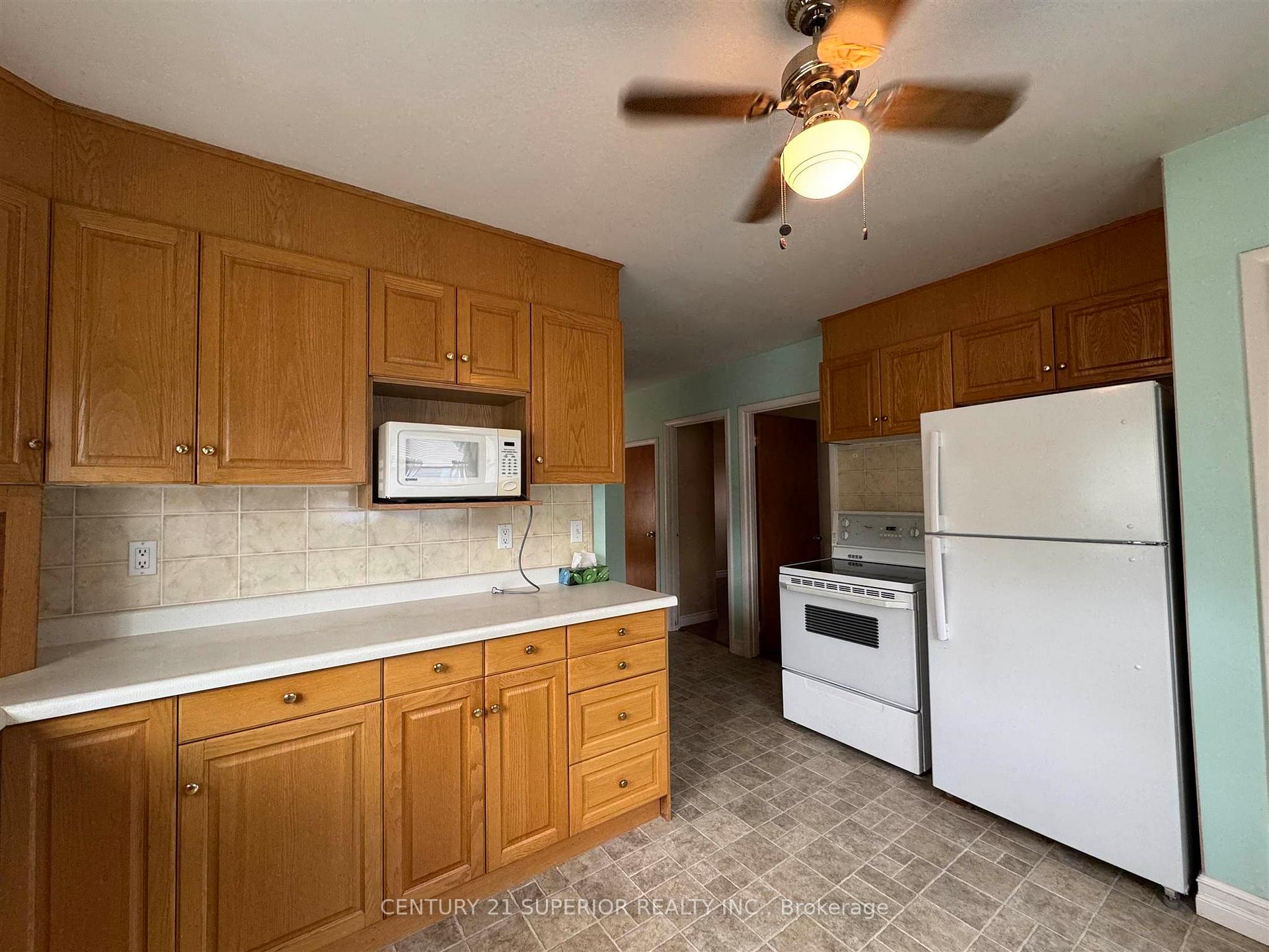 Photo 4 of 20 Falcon Drive, Manitouwadge — HOMEH