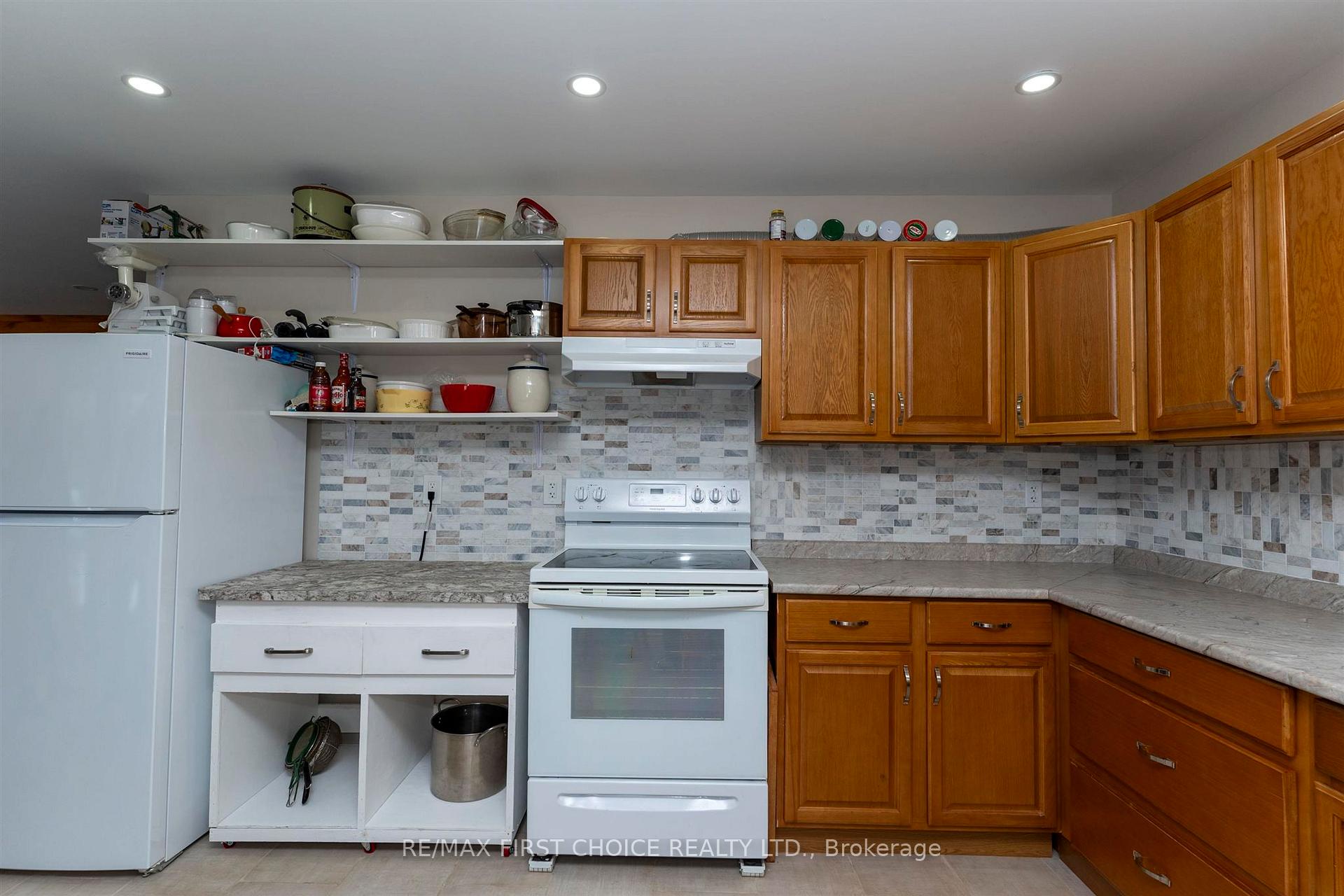 Photo 6 of 1531 Sturgeon Bay Road, Neebing, Blake — HOMEH
