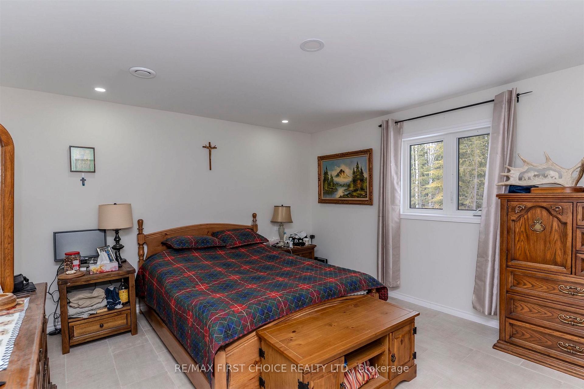 Photo 11 of 1531 Sturgeon Bay Road, Neebing, Blake — HOMEH