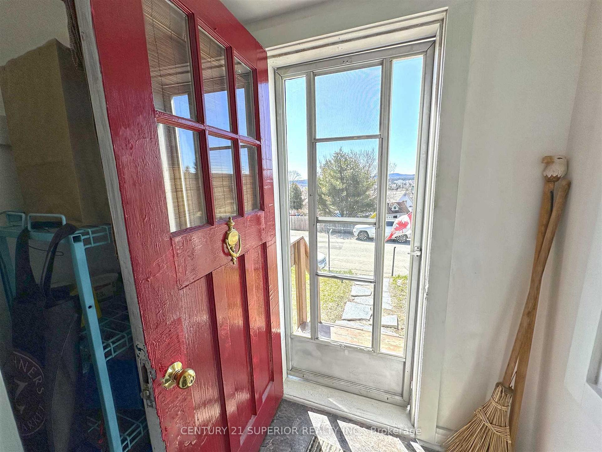Photo 4 of 141 McKirdy Ave, Nipigon — HOMEH