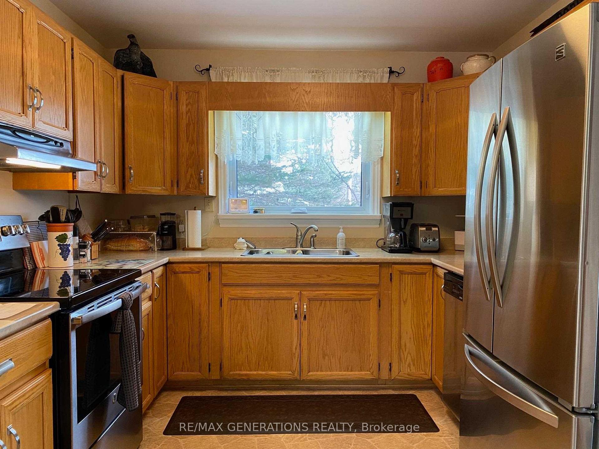 Photo 6 of 141 Sunset Drive, Schreiber — HOMEH