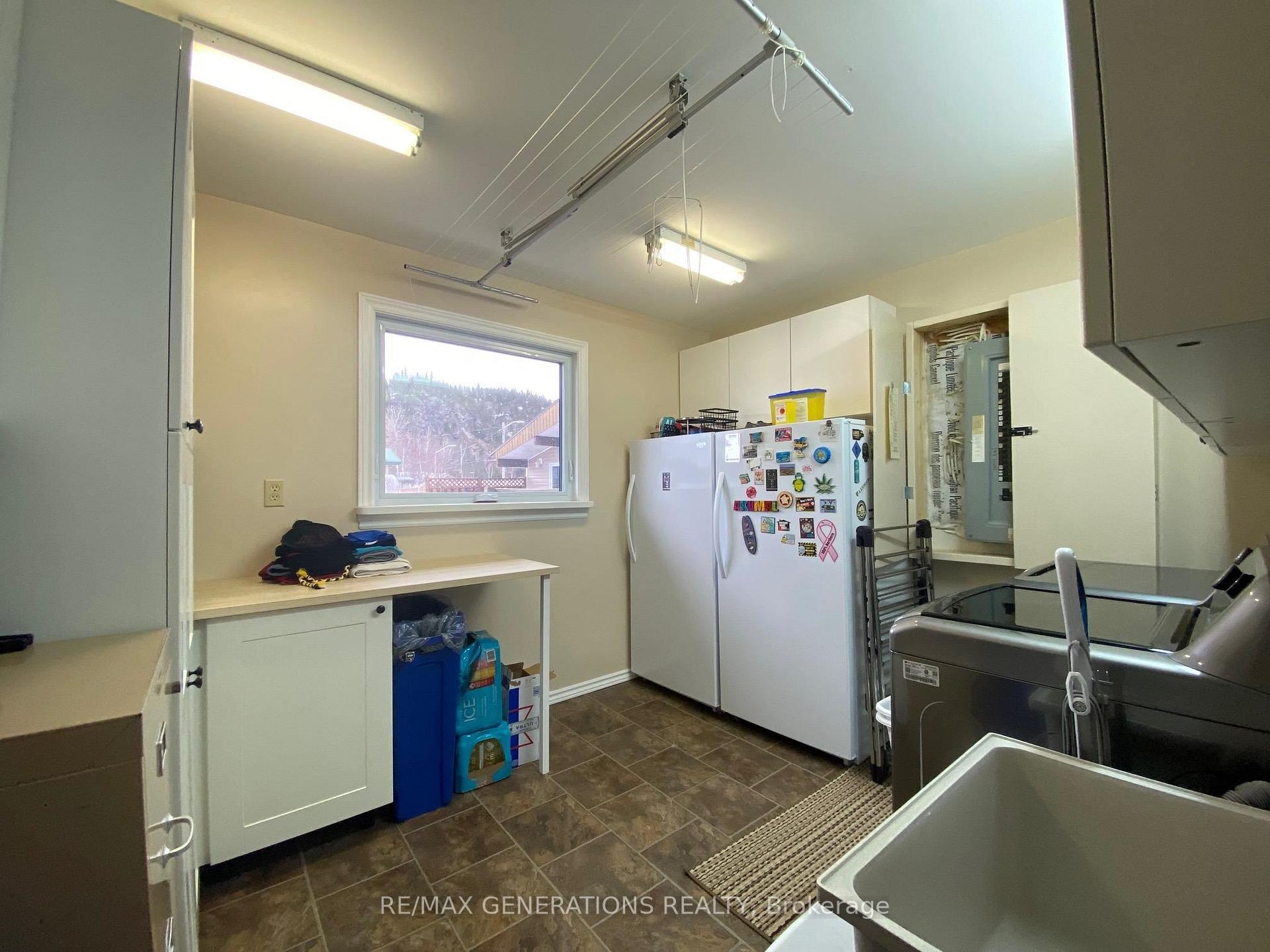 Photo 14 of 141 Sunset Drive, Schreiber — HOMEH